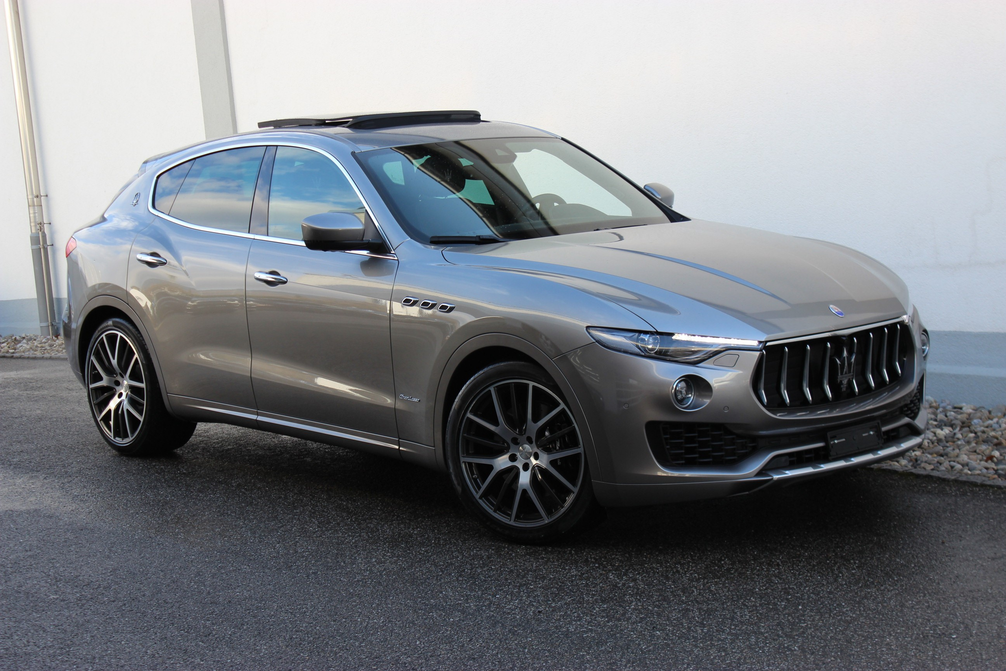 listing desktop thumbnail image 0