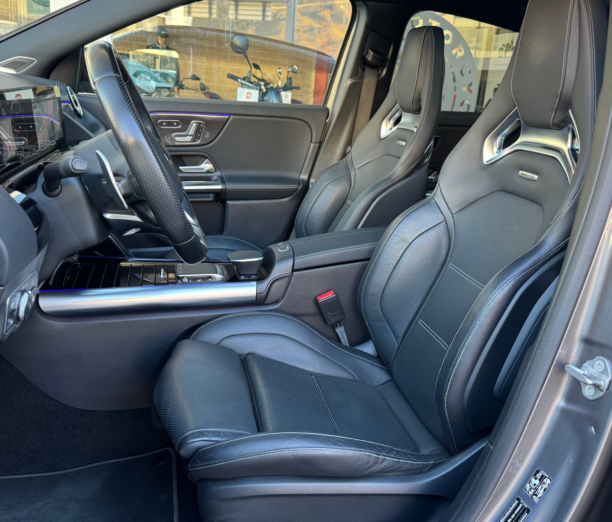 listing desktop thumbnail image 7