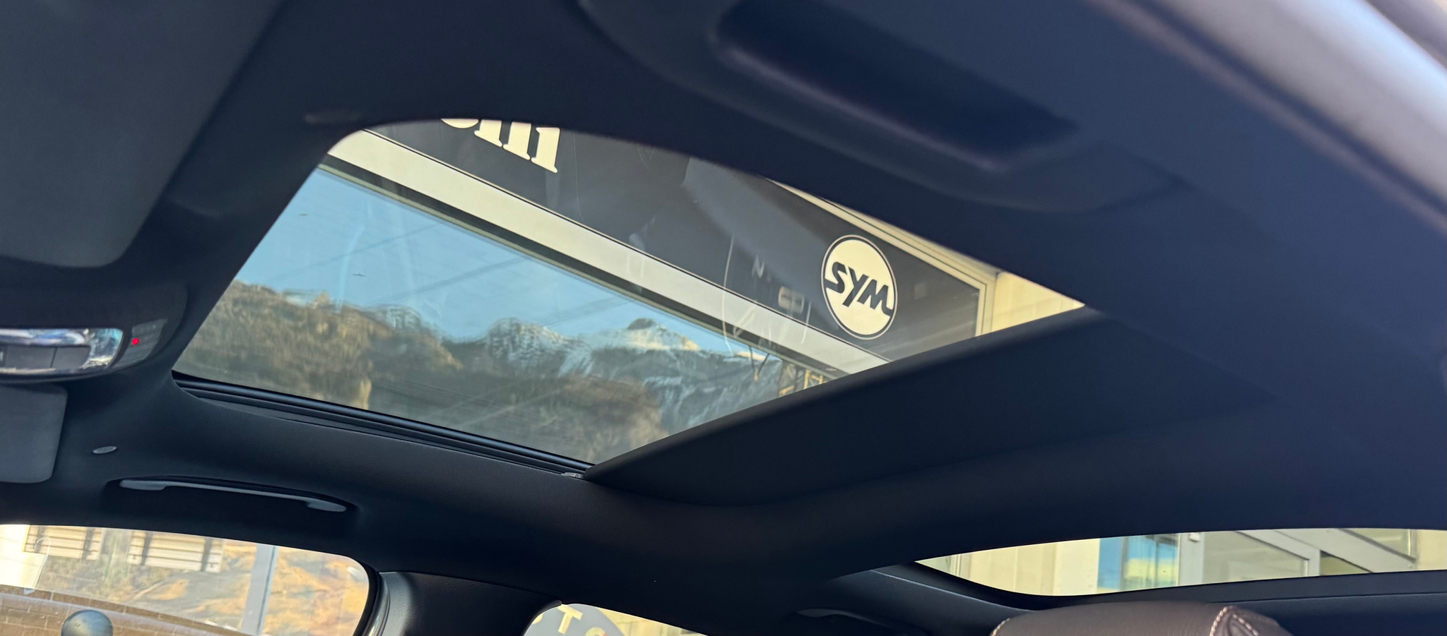 listing desktop thumbnail image 9