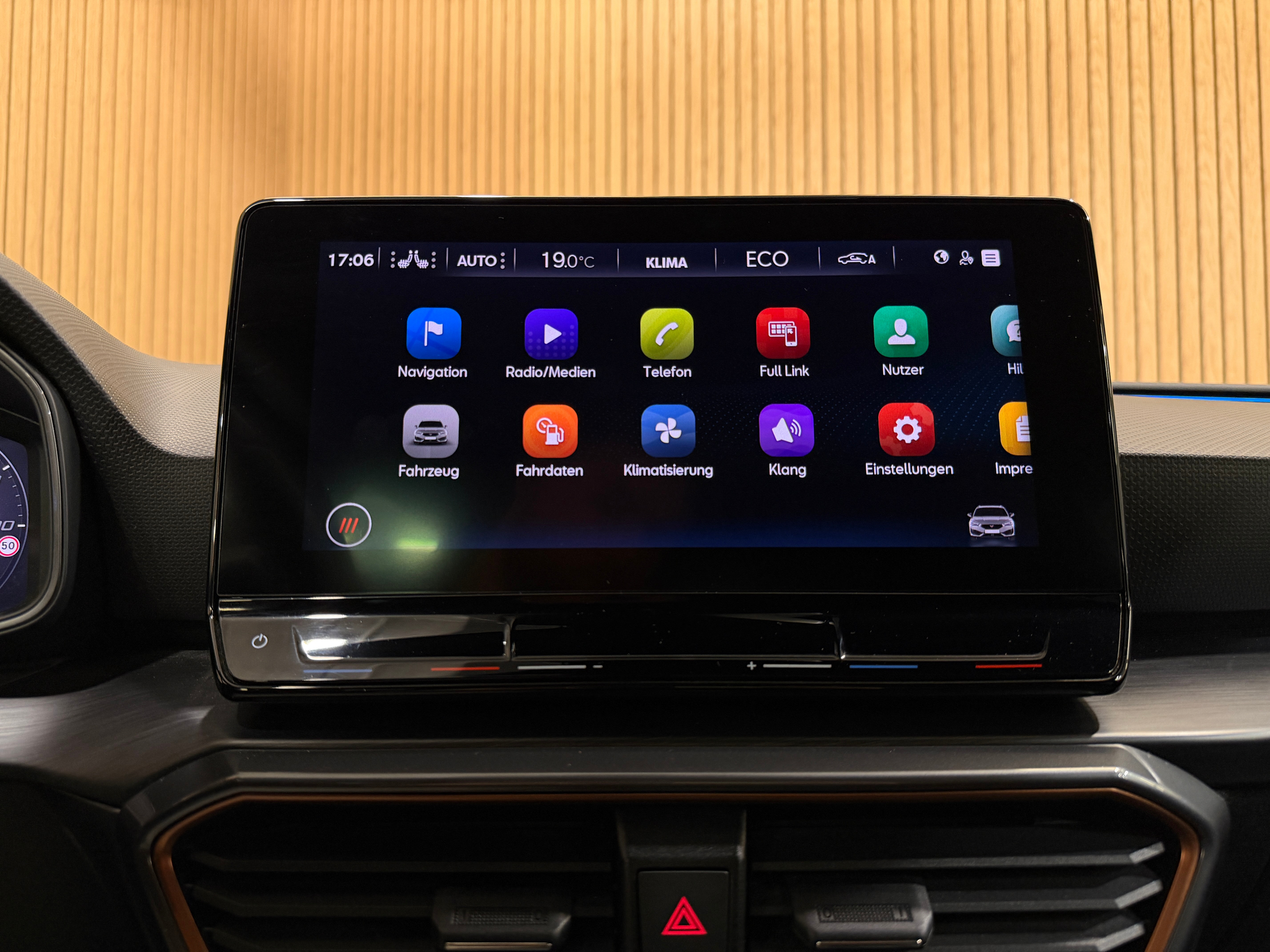 listing desktop thumbnail image 9