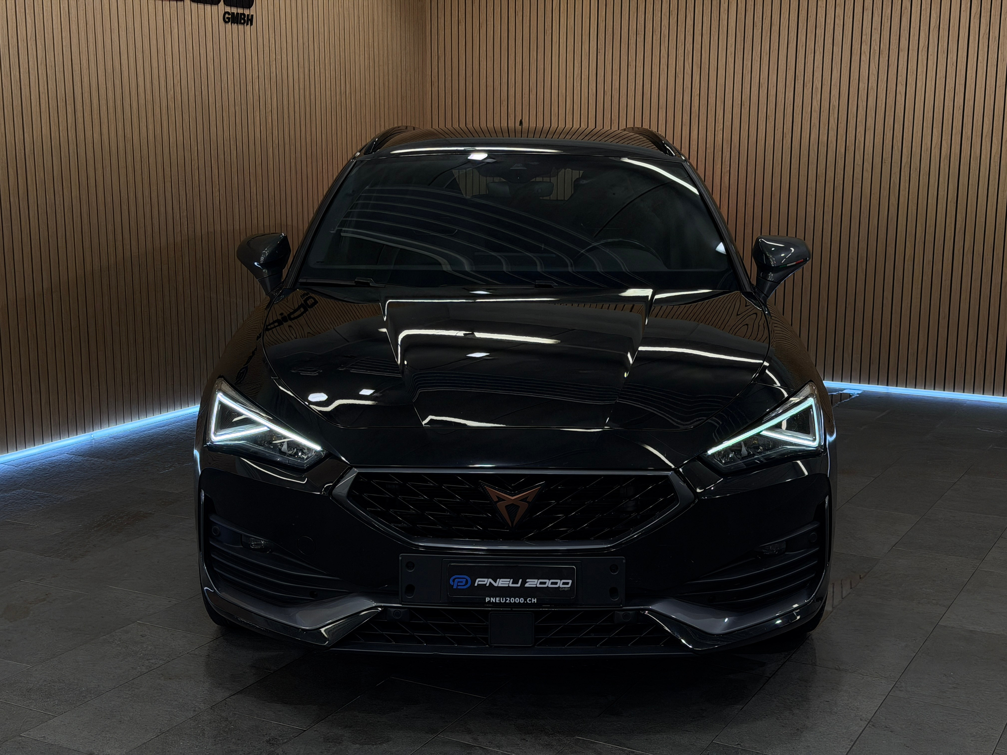 listing desktop thumbnail image 1