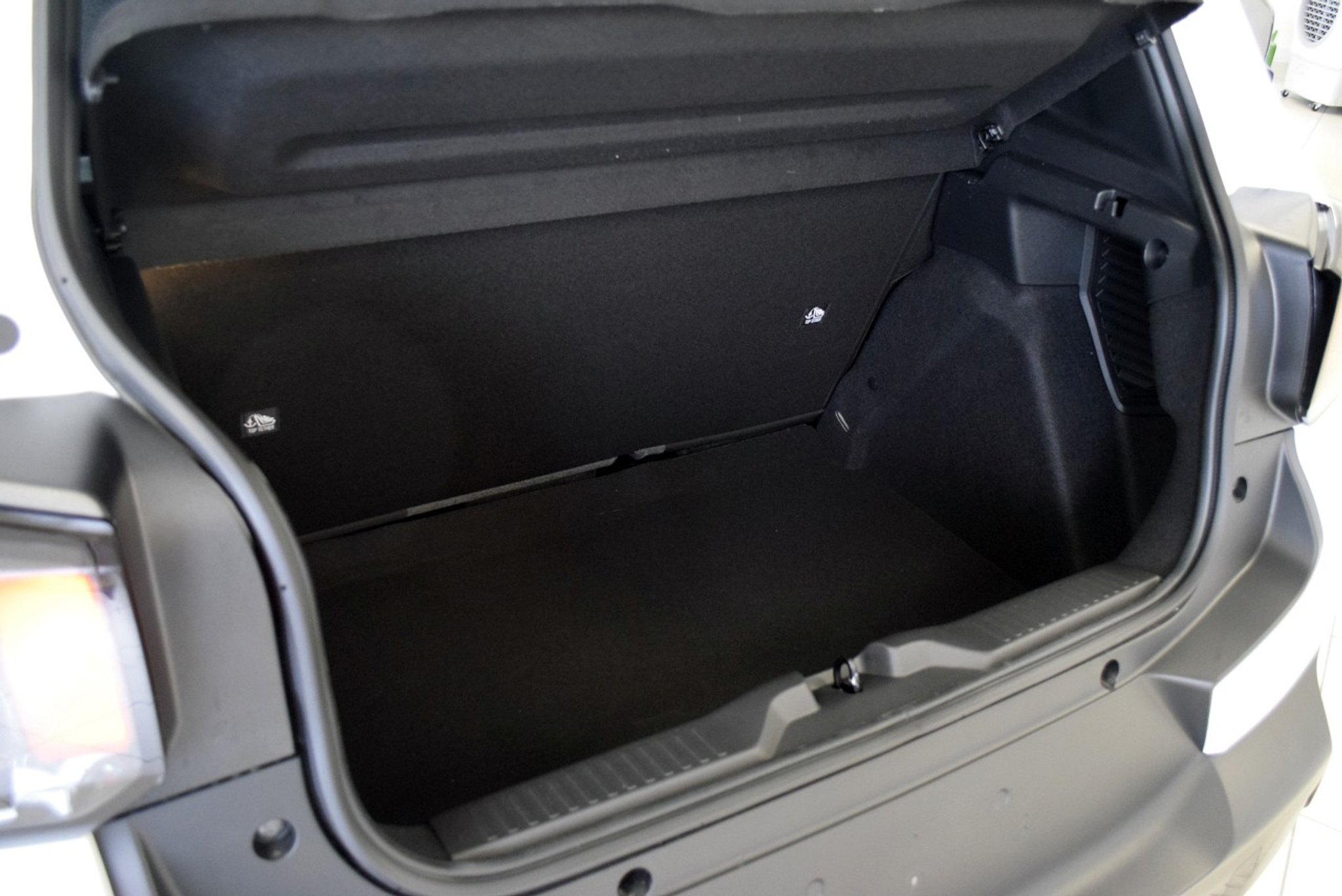 listing desktop thumbnail image 15