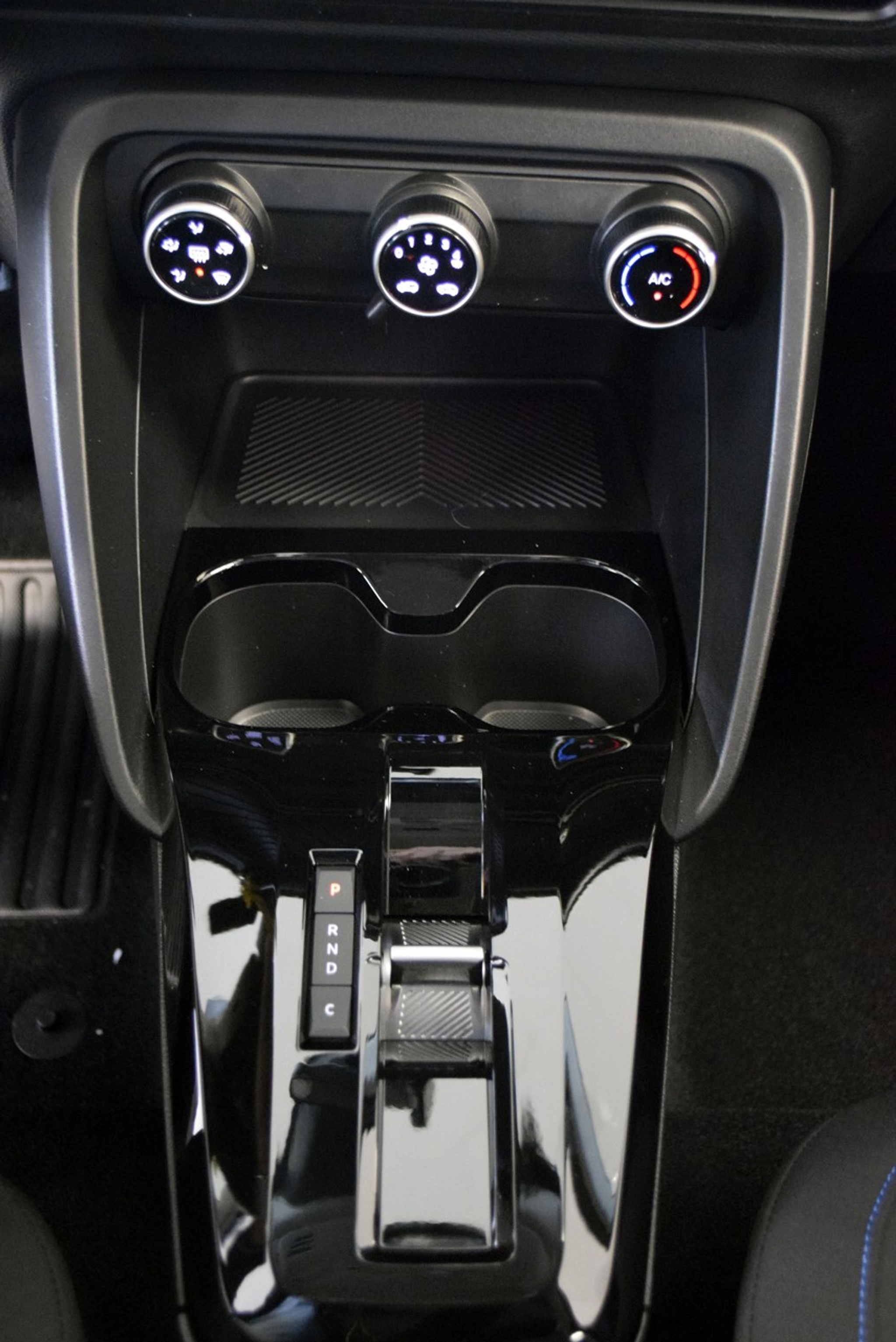 listing desktop thumbnail image 11