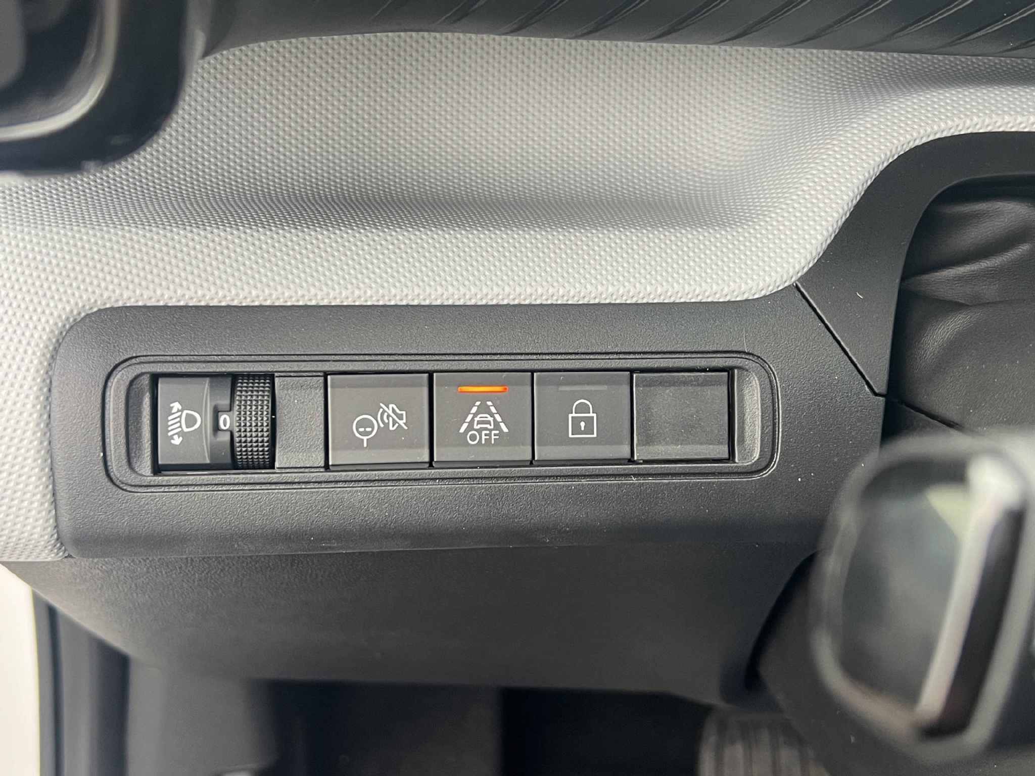 listing desktop thumbnail image 10