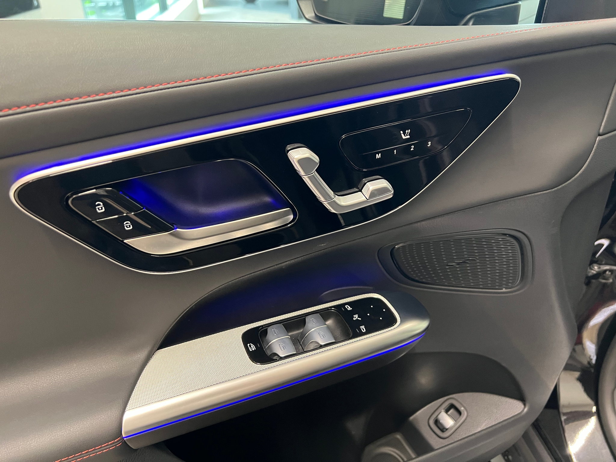 listing desktop thumbnail image 13