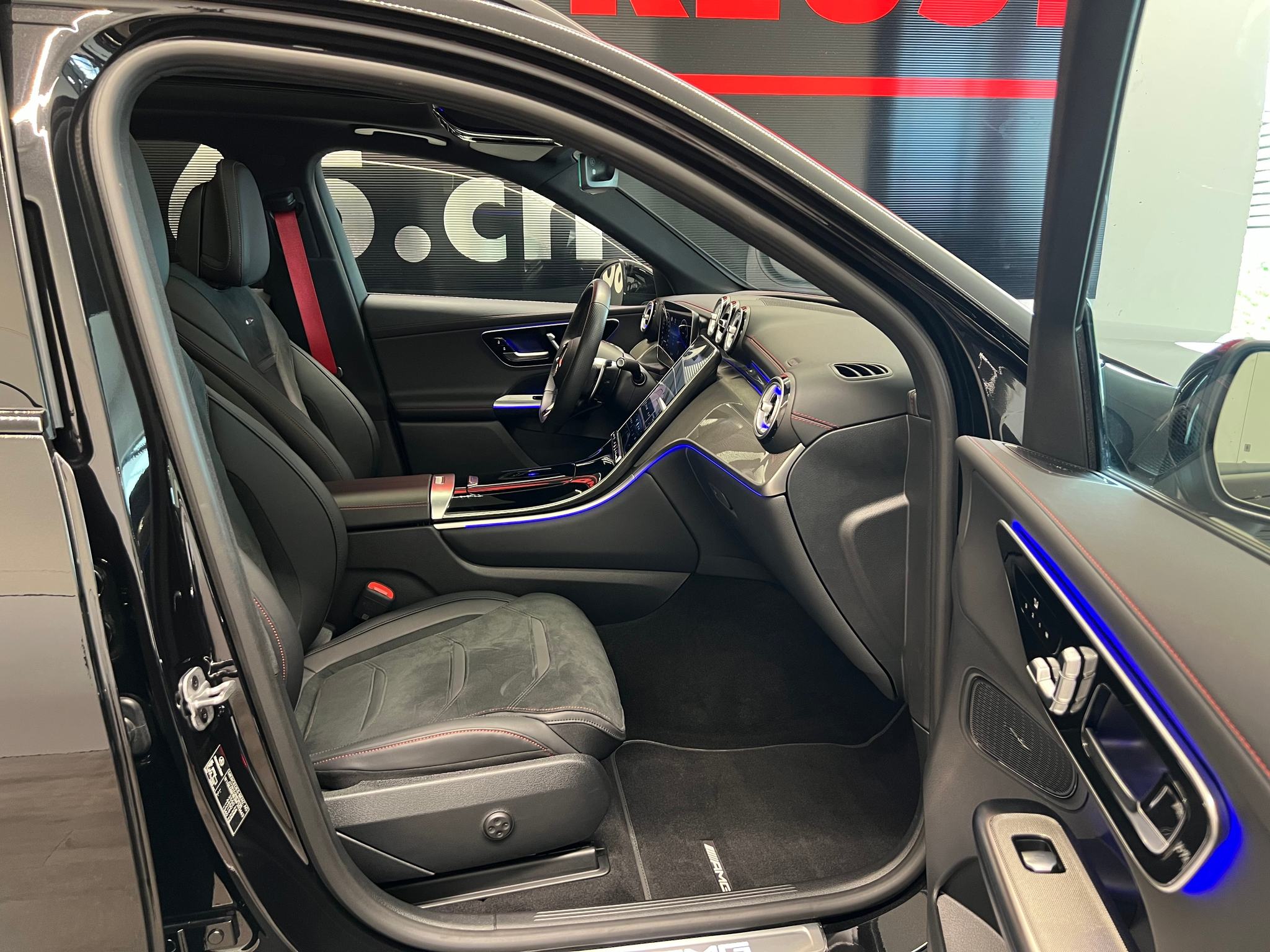 listing desktop thumbnail image 18