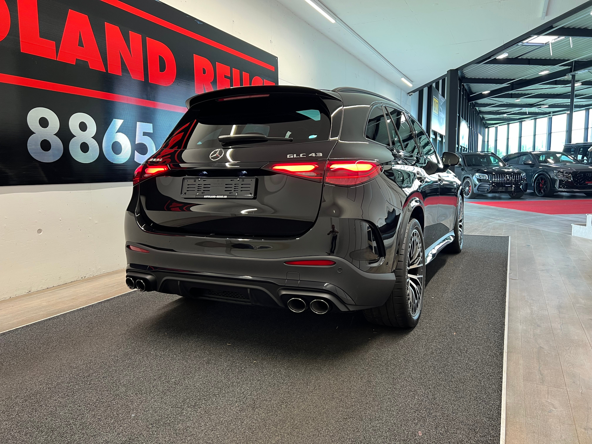 listing desktop thumbnail image 6