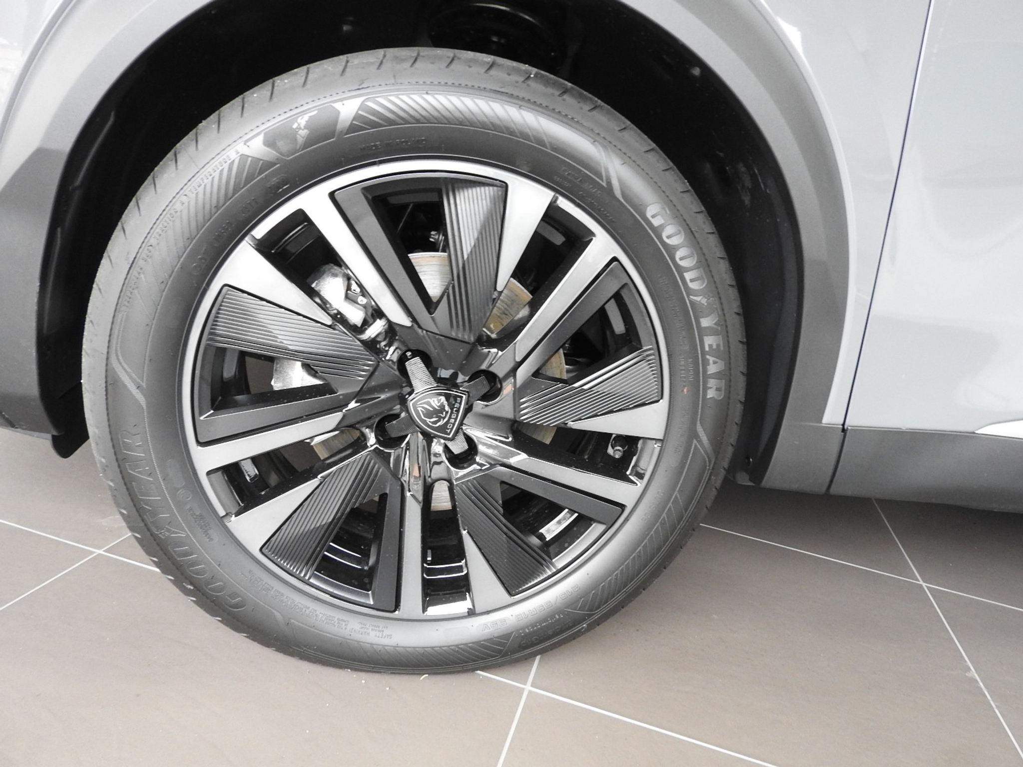 listing desktop thumbnail image 13