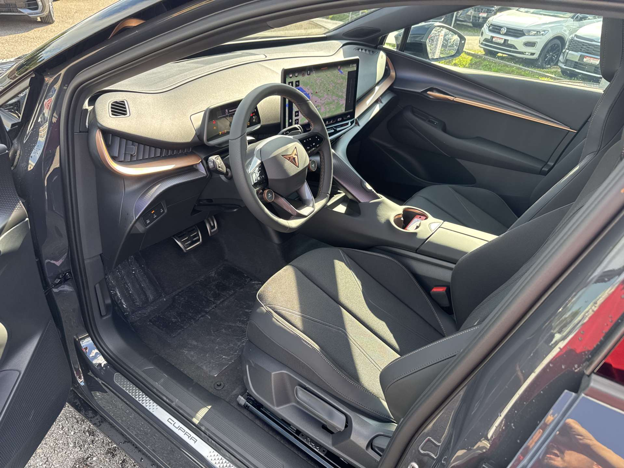 listing desktop thumbnail image 5