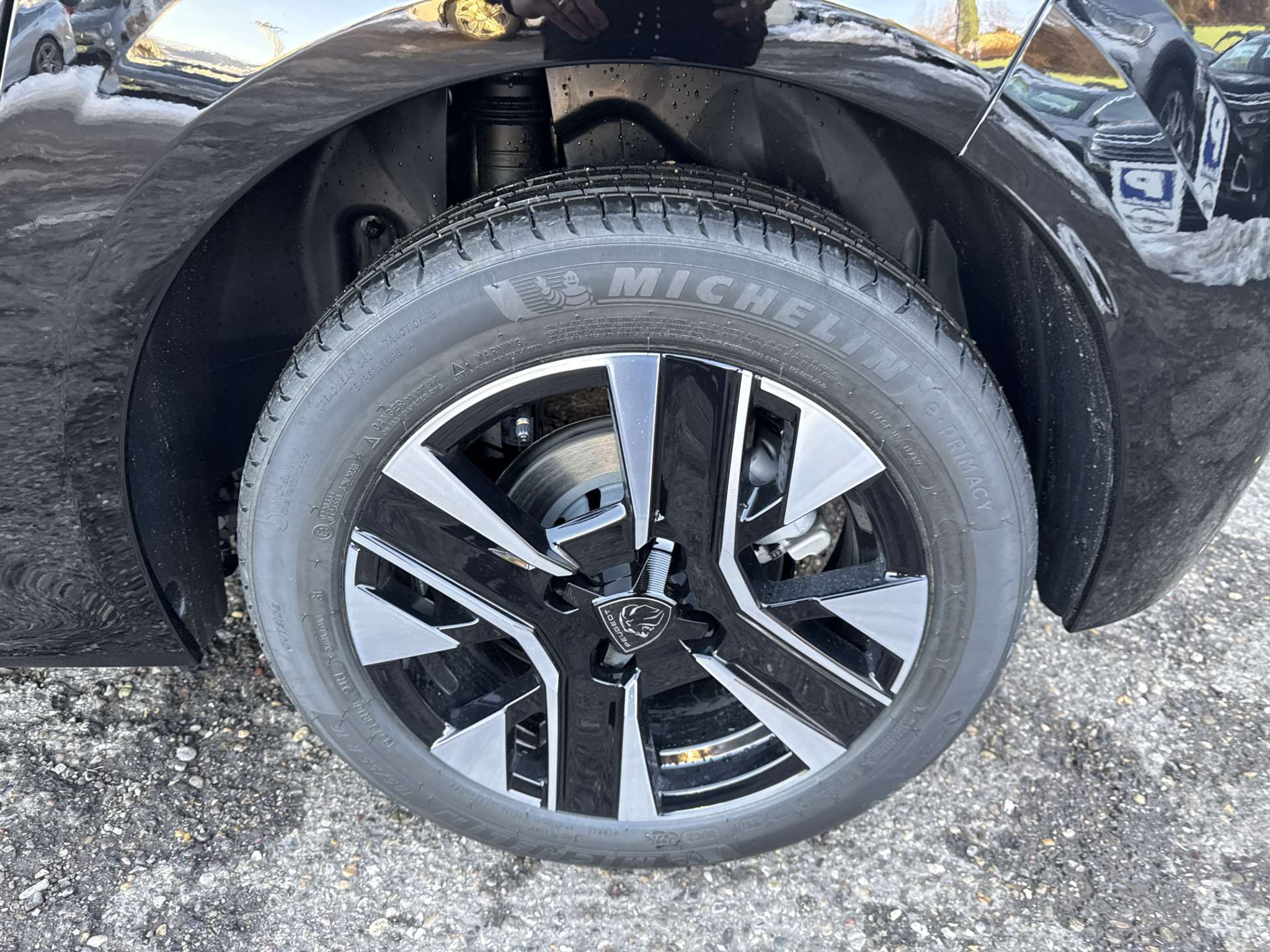 listing desktop thumbnail image 9