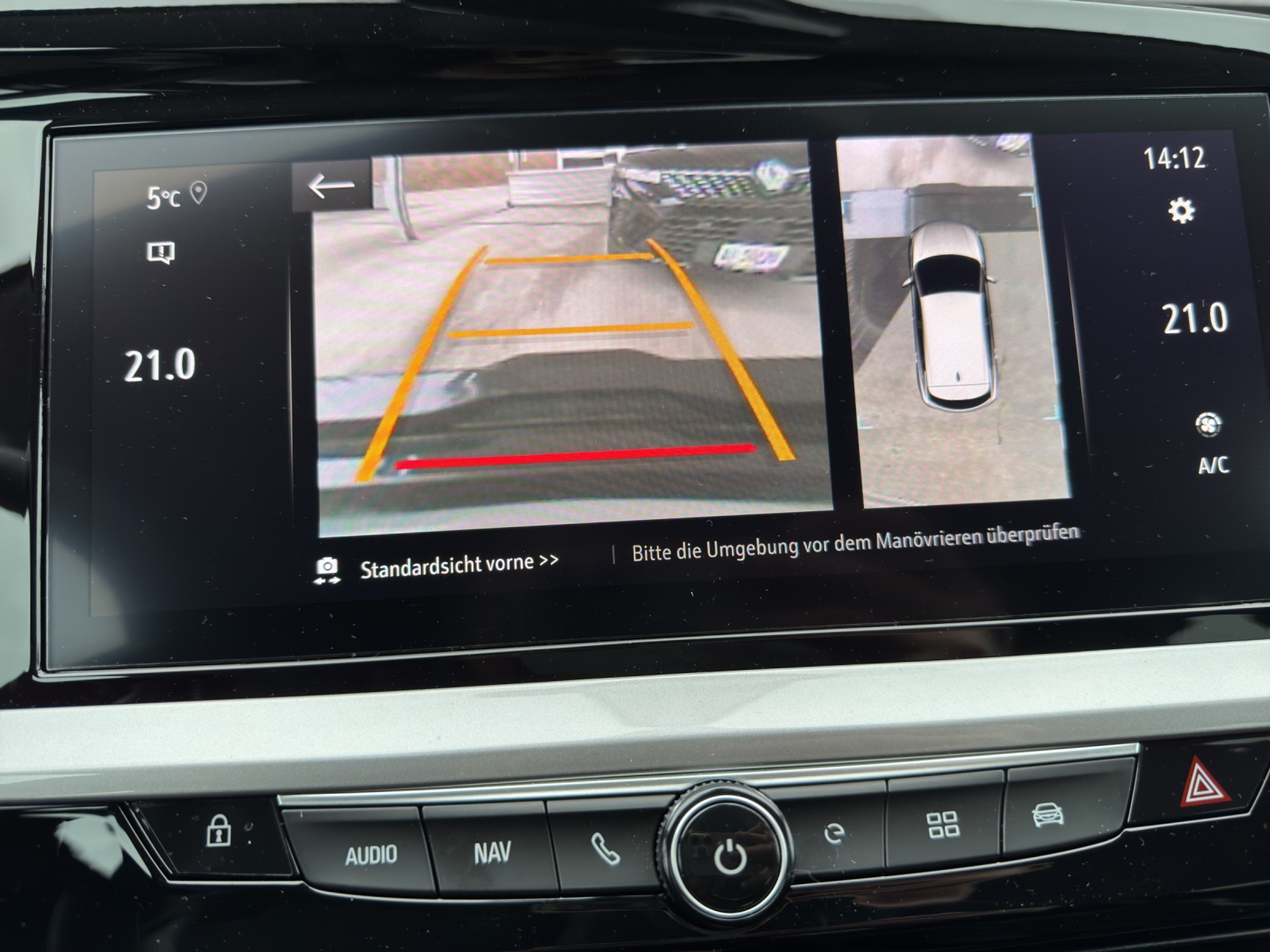 listing desktop thumbnail image 31