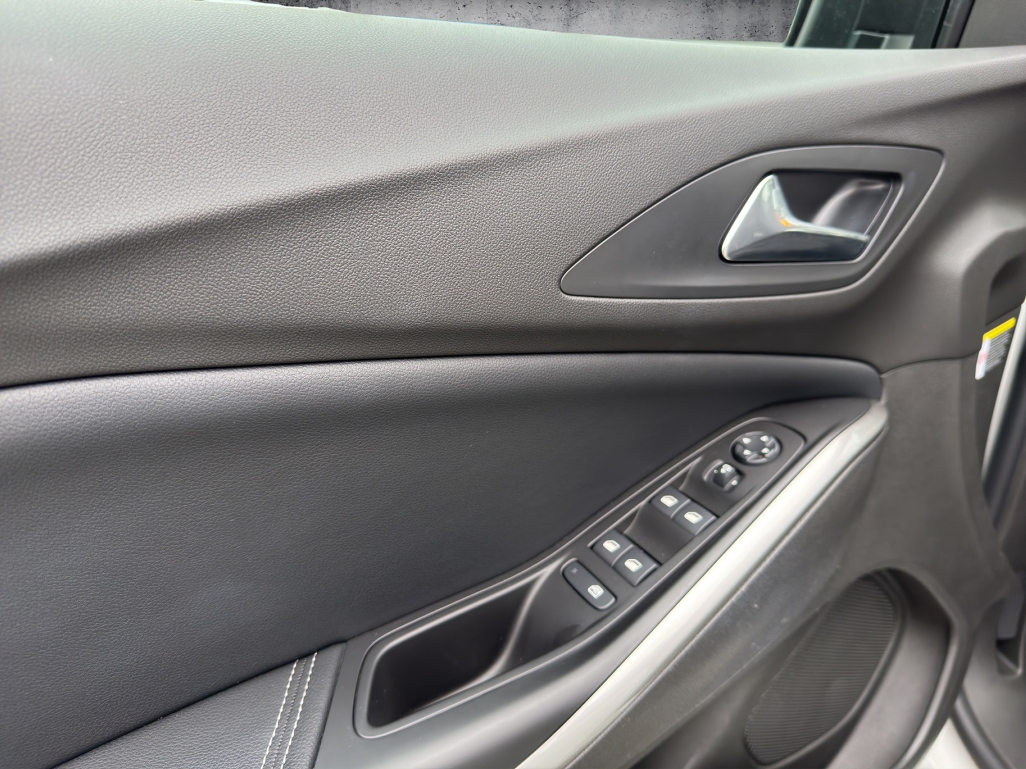 listing desktop thumbnail image 22