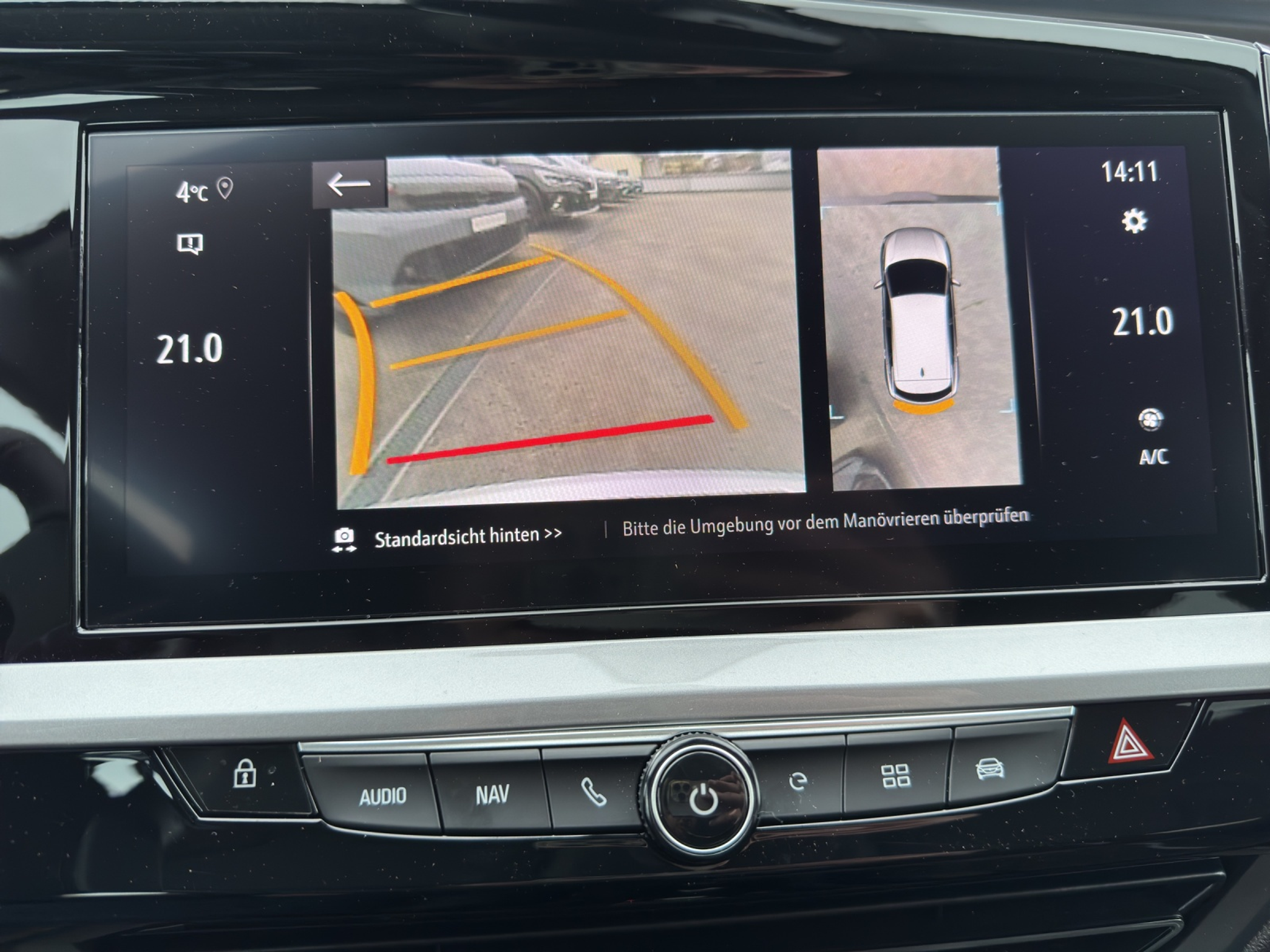 listing desktop thumbnail image 3