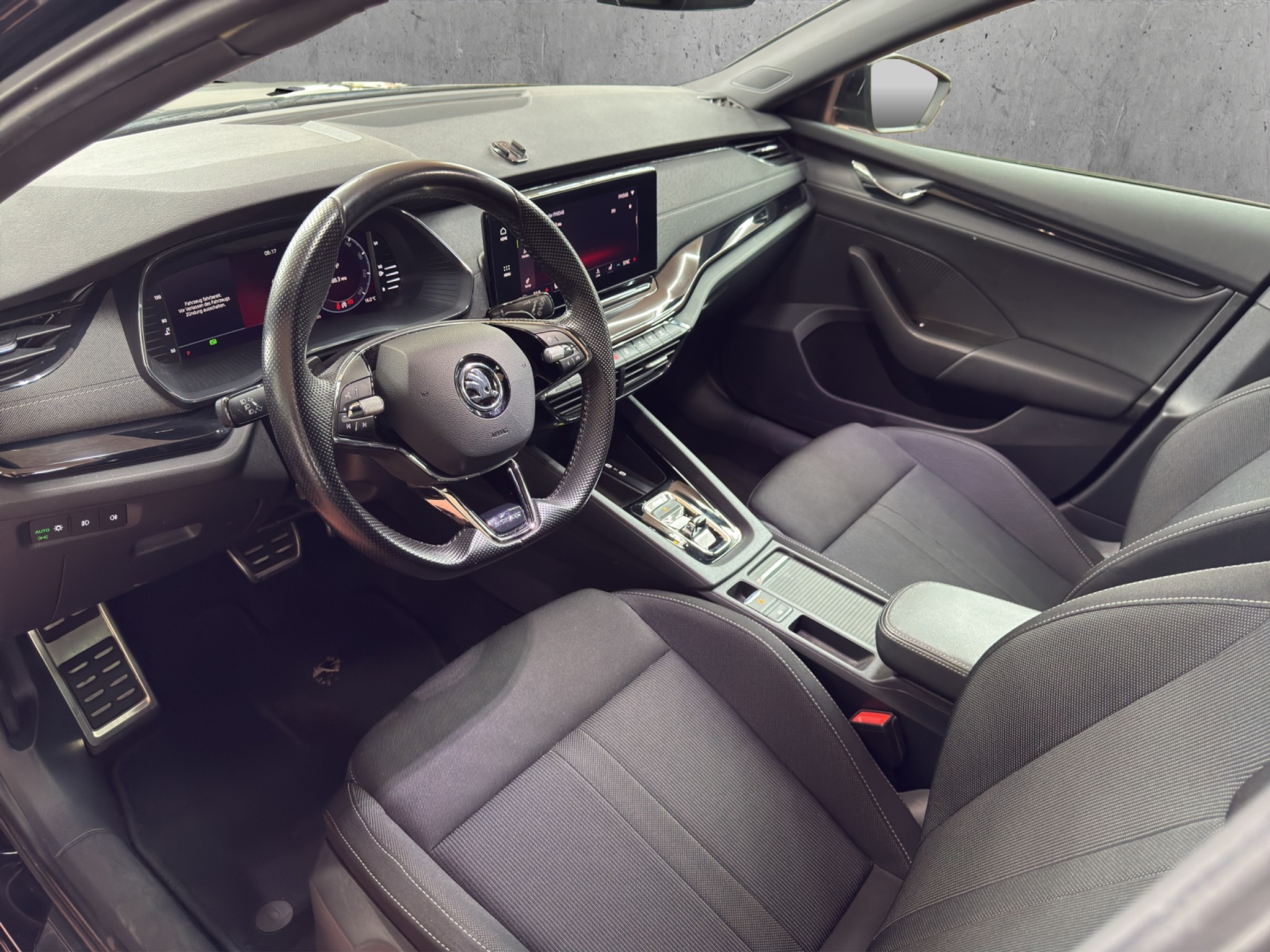 listing desktop thumbnail image 6