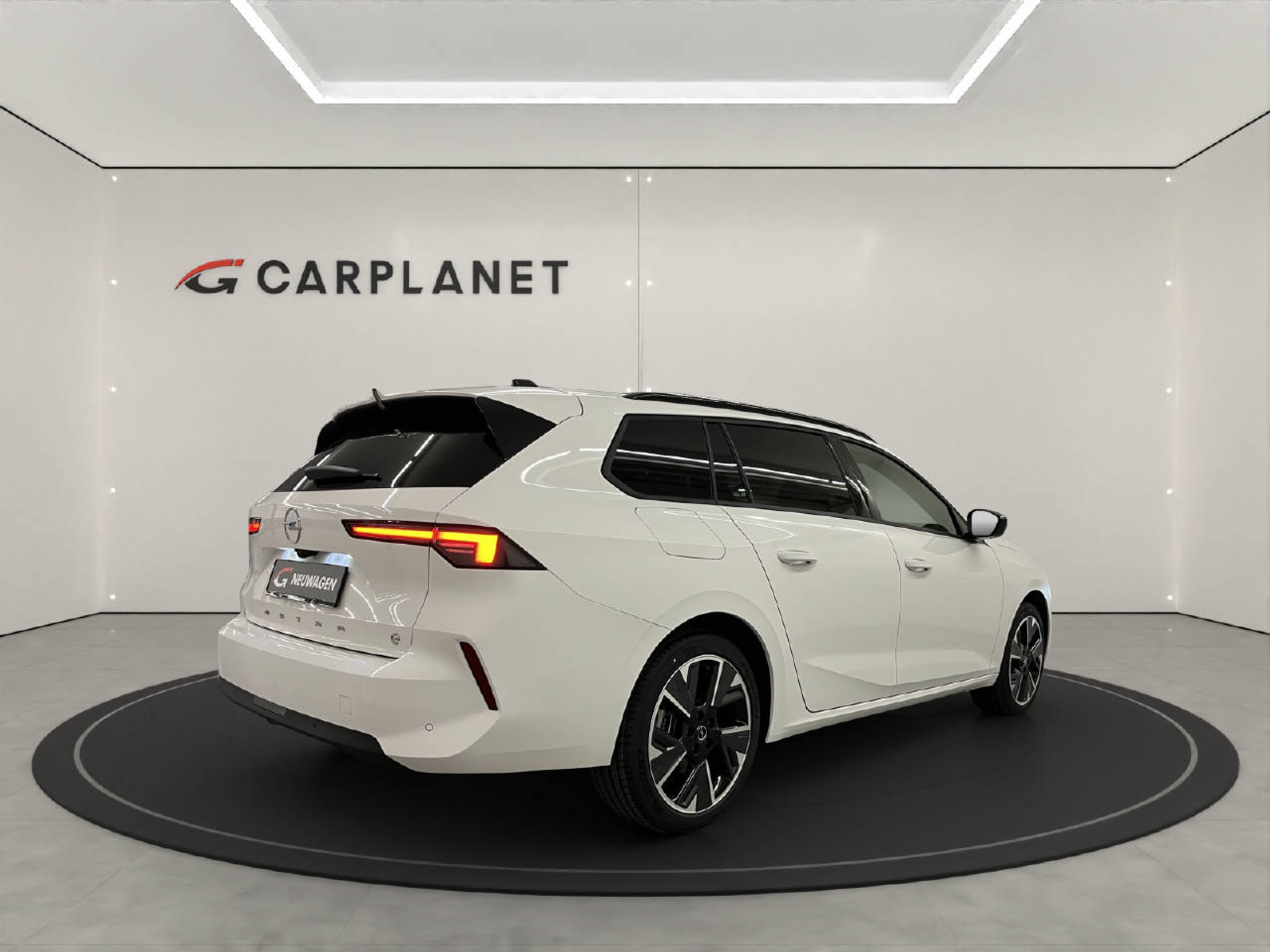 listing desktop thumbnail image 3