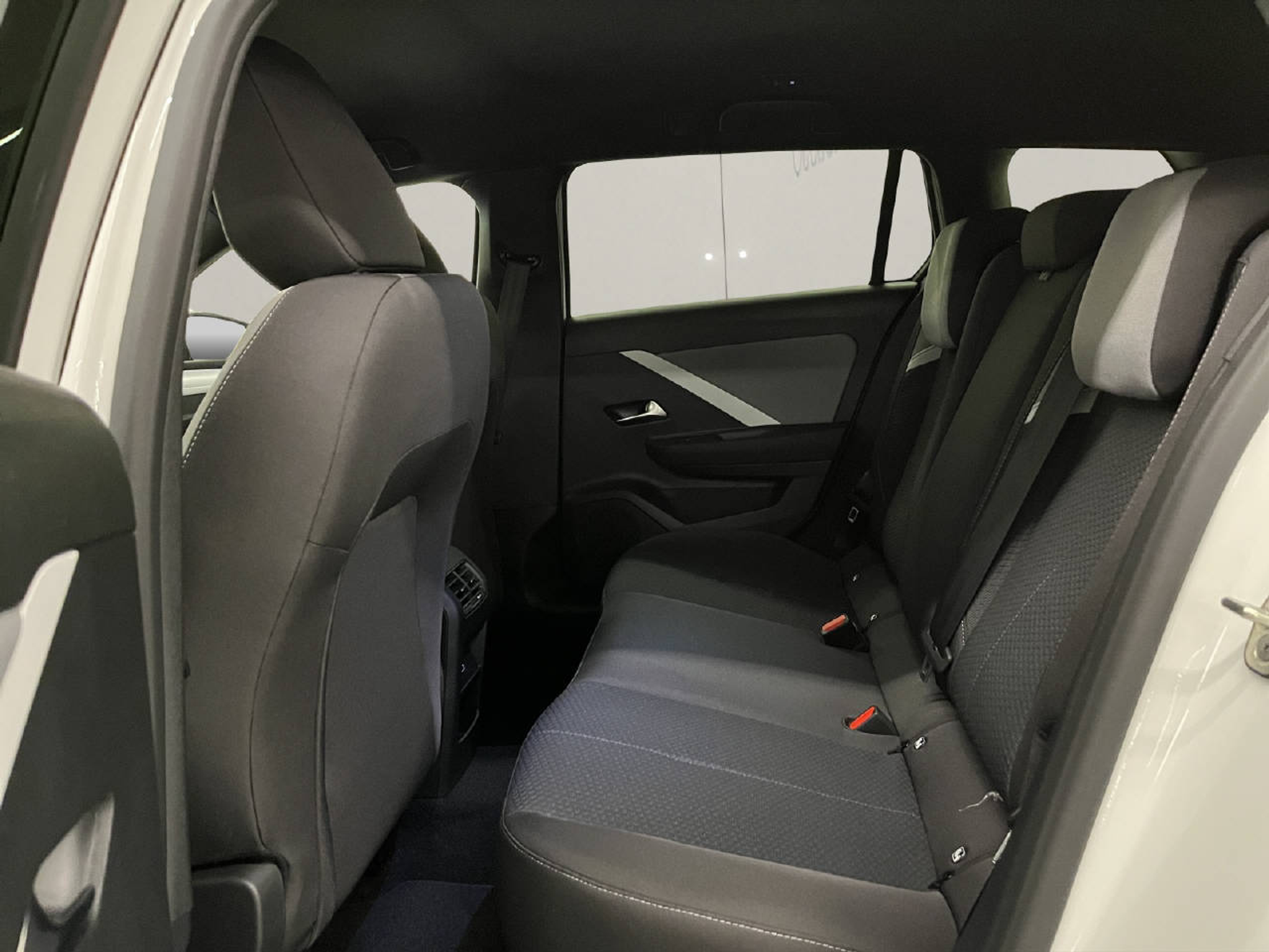 listing desktop thumbnail image 10