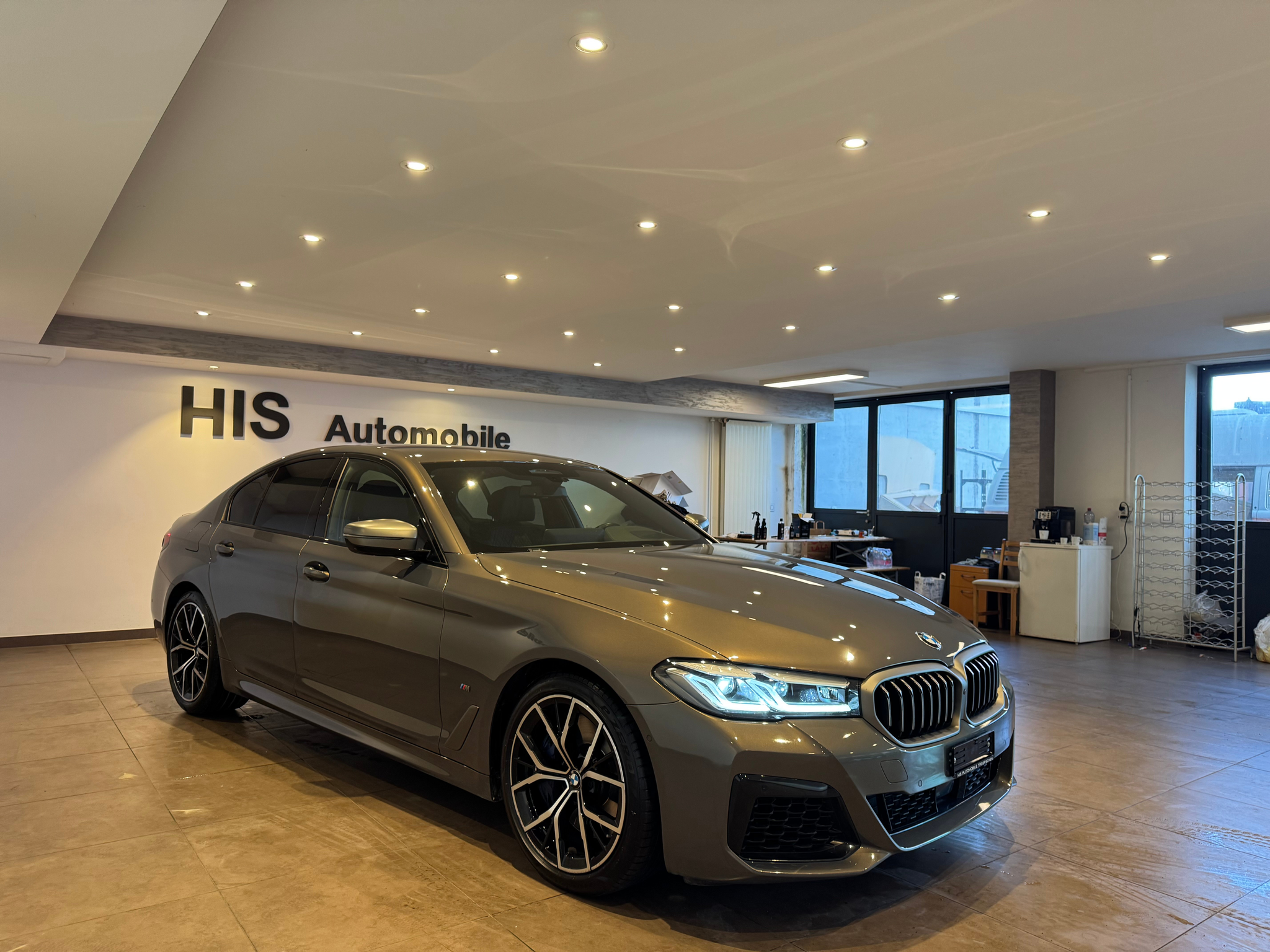 listing desktop thumbnail image 3