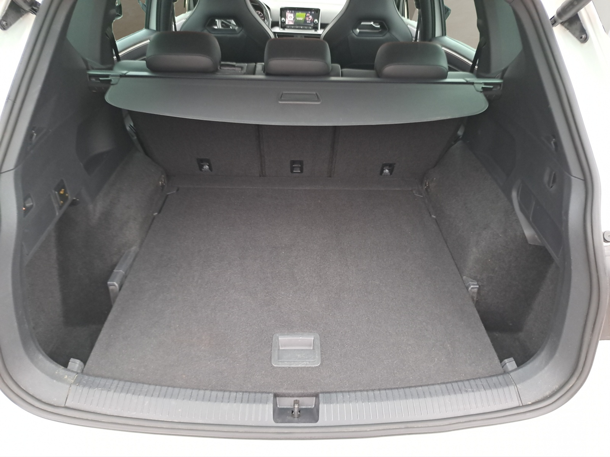 listing desktop thumbnail image 16