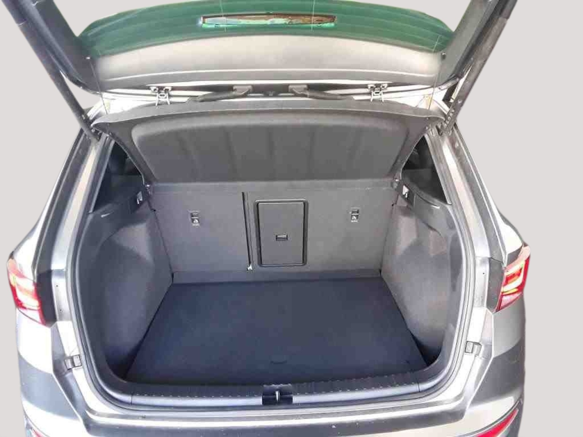 listing desktop thumbnail image 4