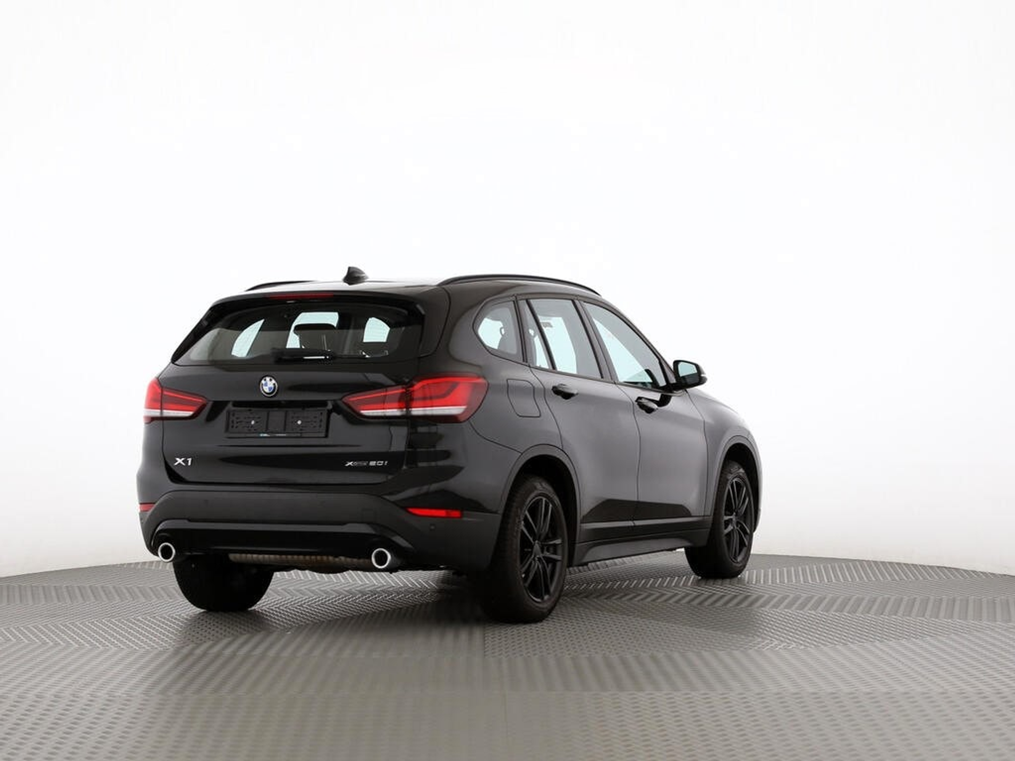 listing desktop thumbnail image 1