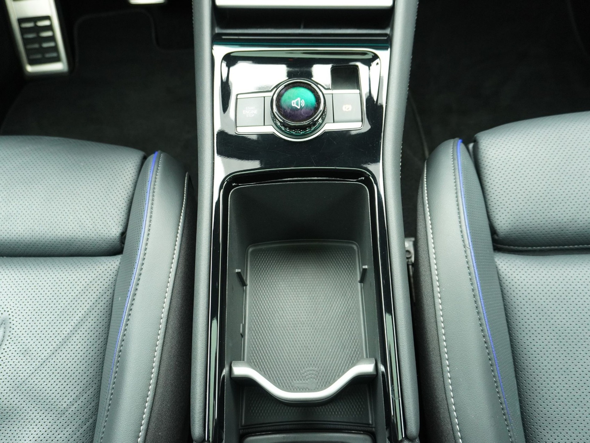 listing desktop thumbnail image 15