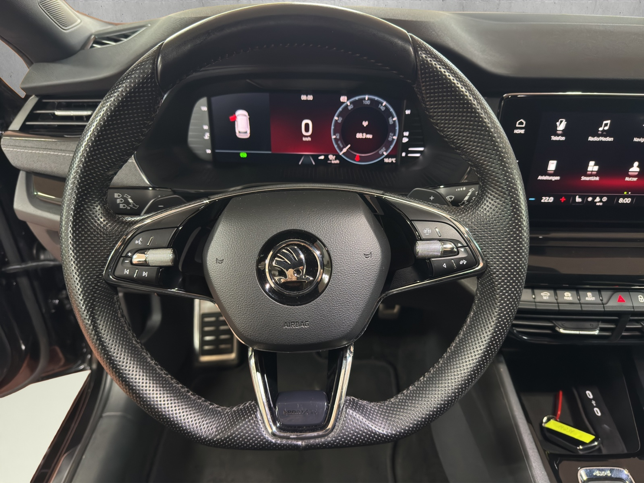 listing desktop thumbnail image 9