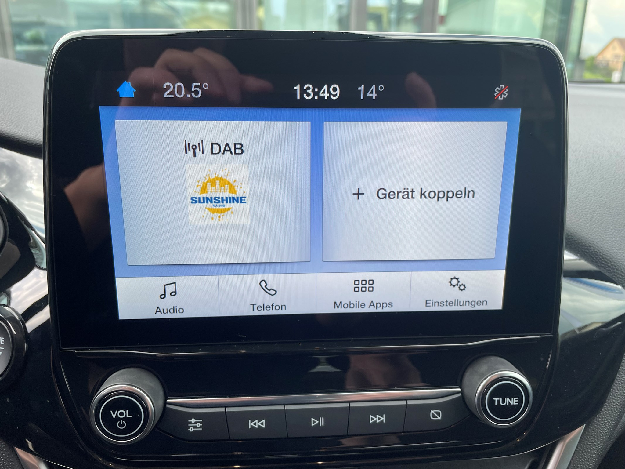 listing desktop thumbnail image 13