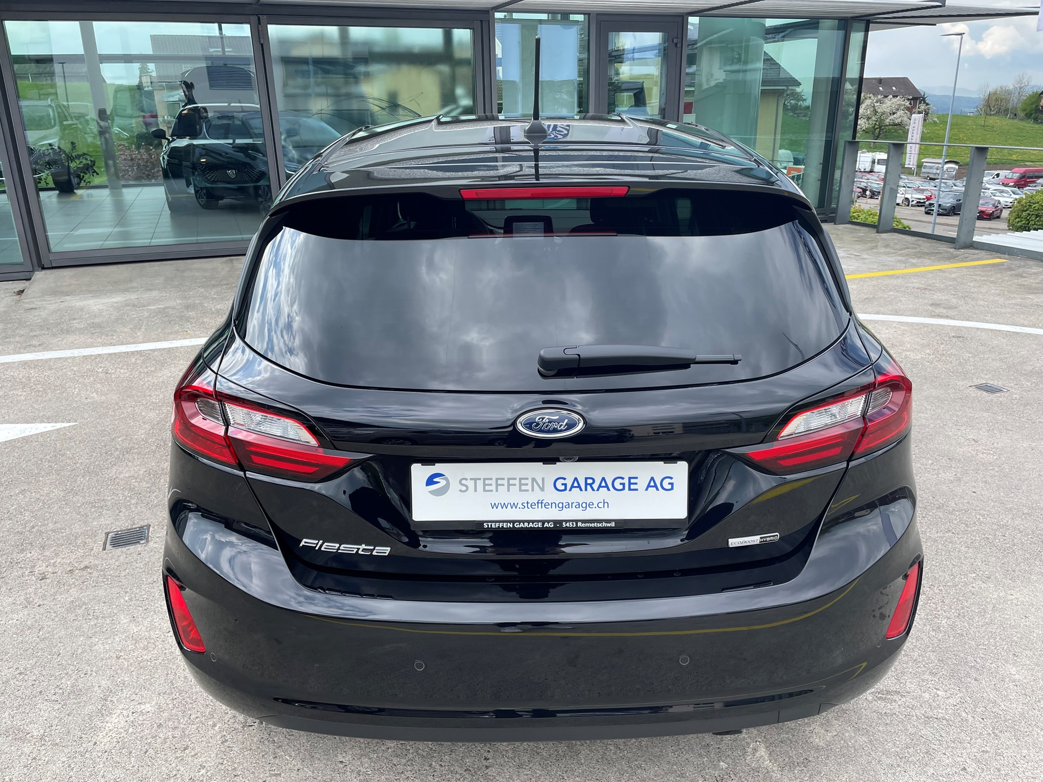 listing desktop thumbnail image 6