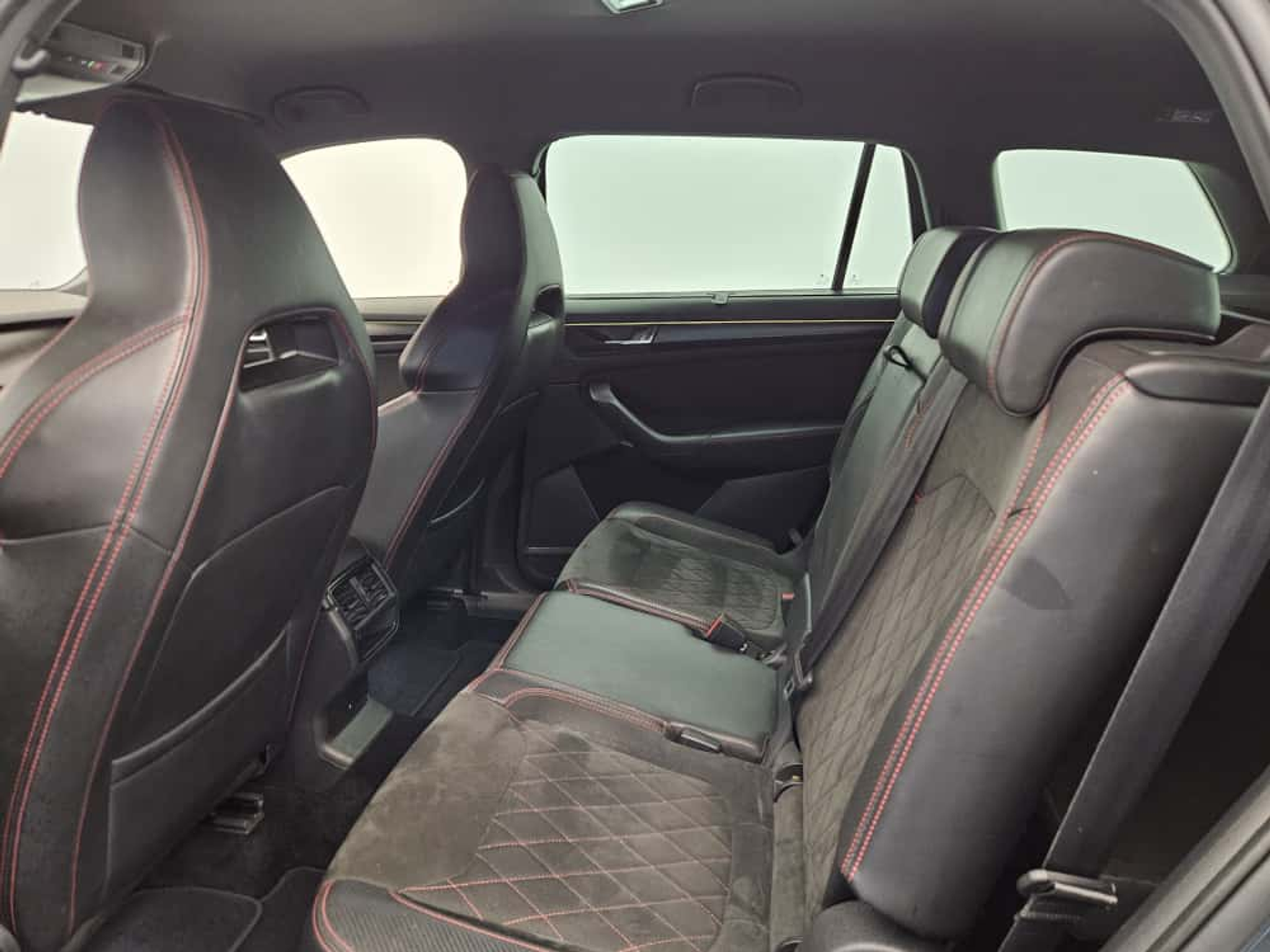 listing desktop thumbnail image 12