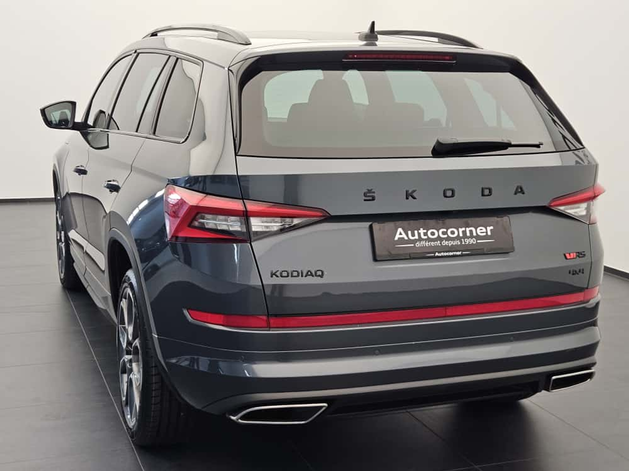 listing desktop thumbnail image 8