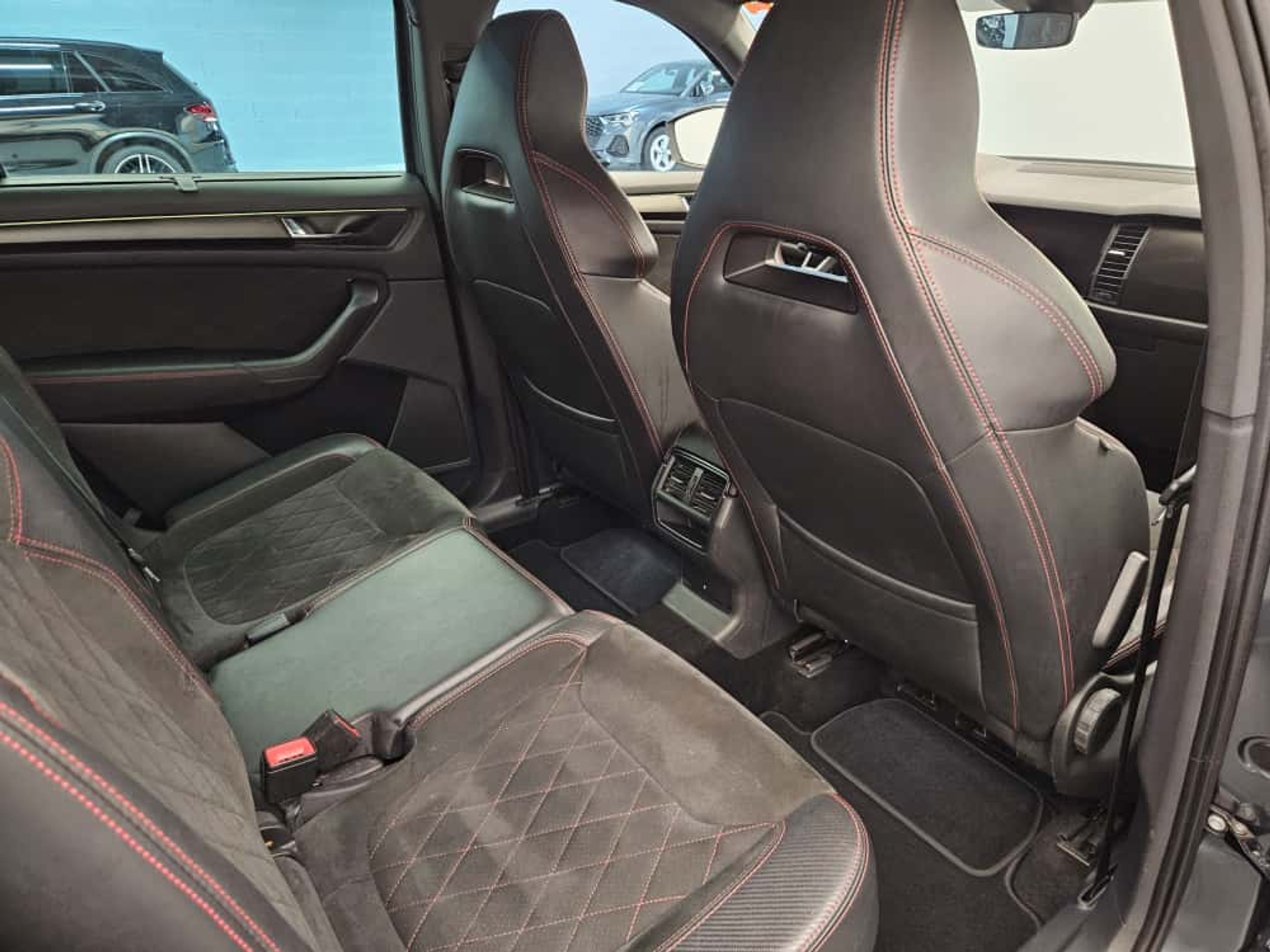 listing desktop thumbnail image 13