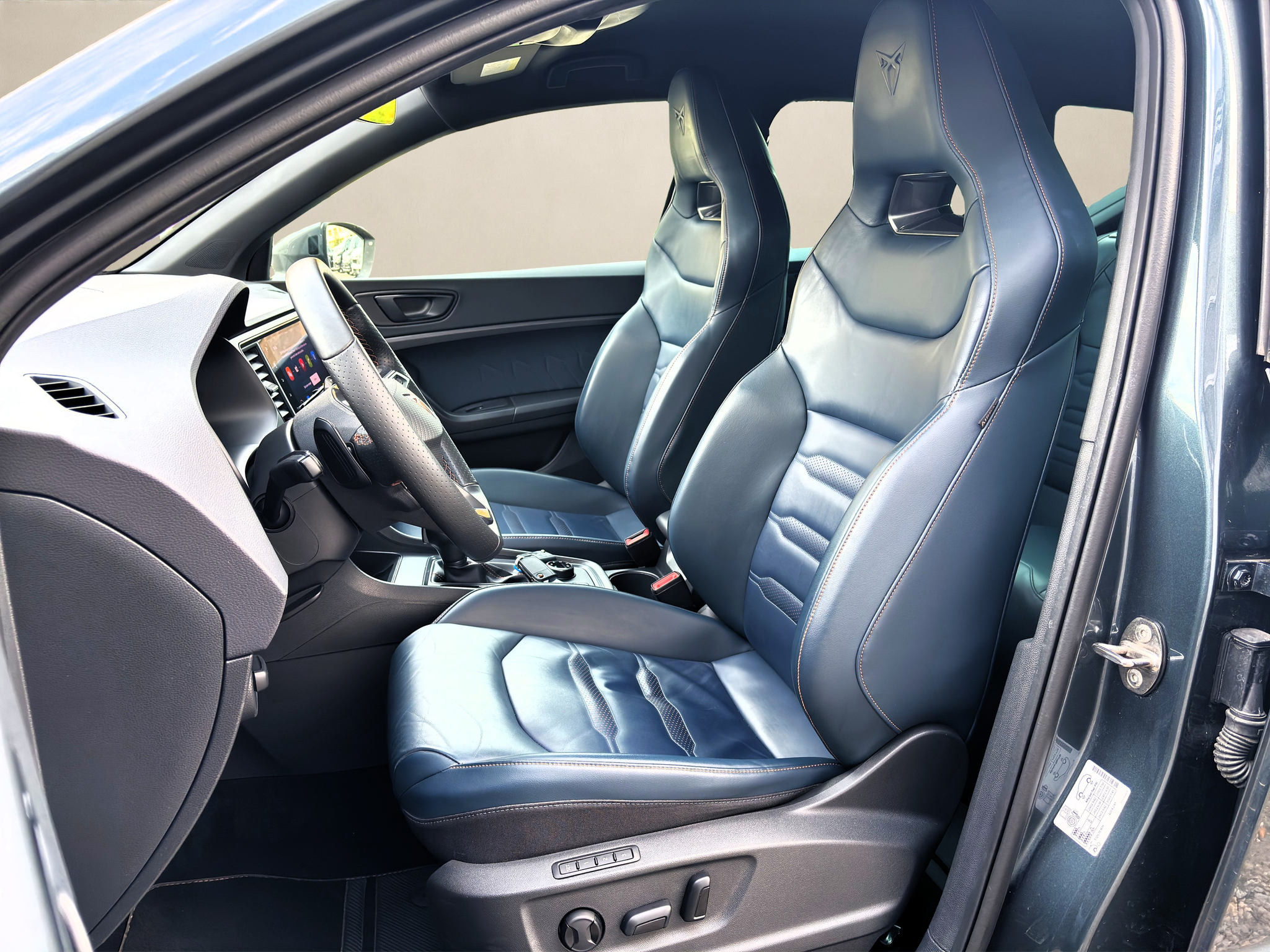 listing desktop thumbnail image 8