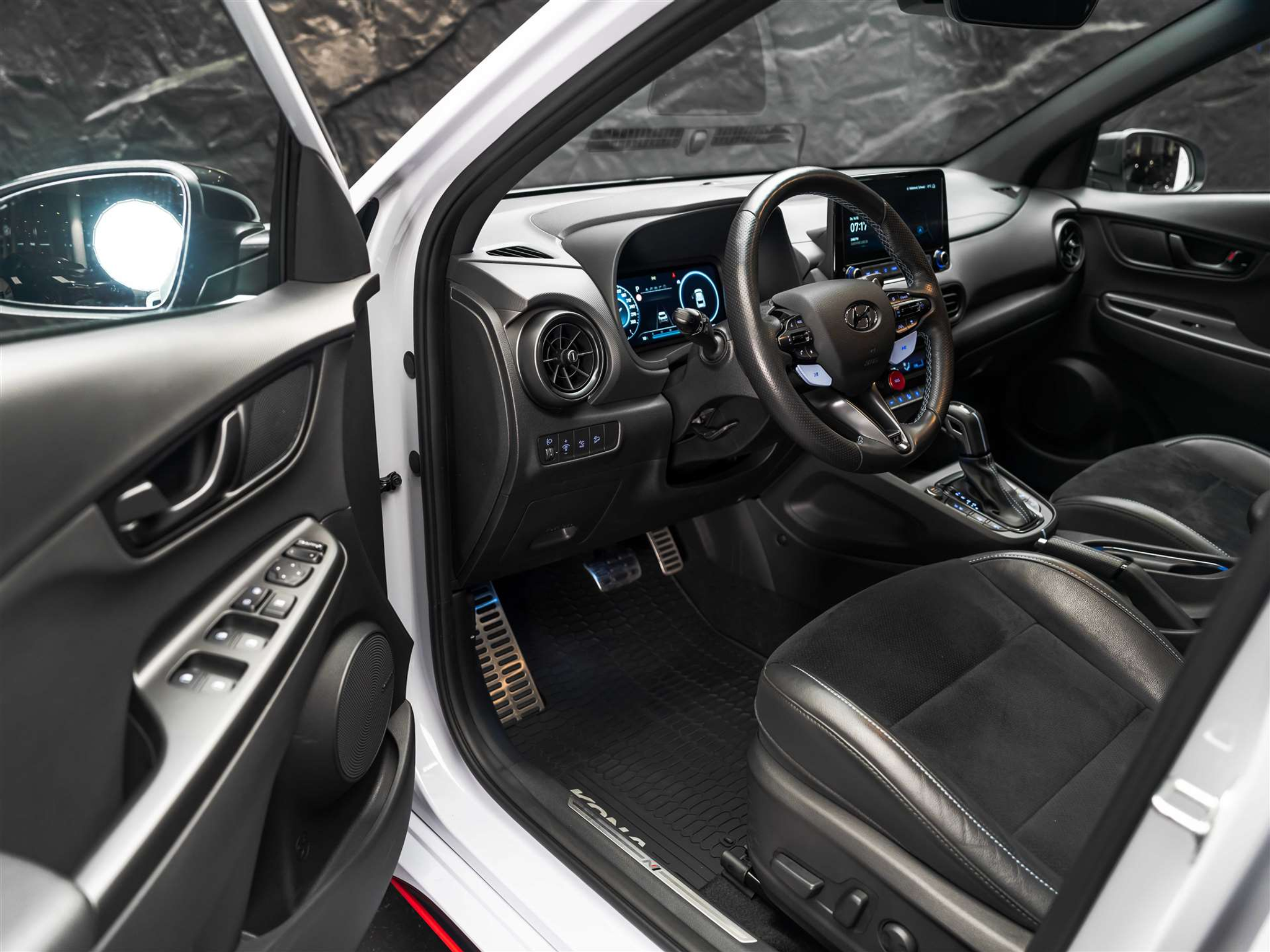 listing desktop thumbnail image 8