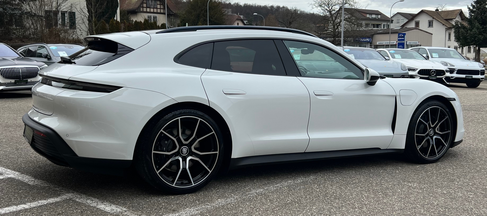 listing desktop thumbnail image 4