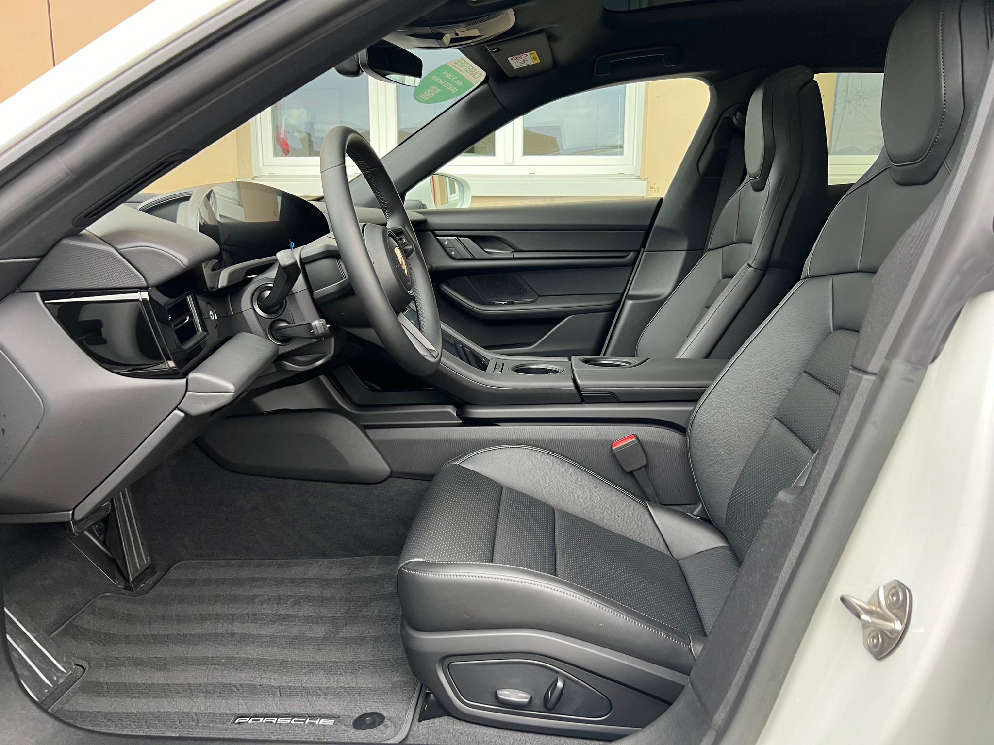 listing desktop thumbnail image 10