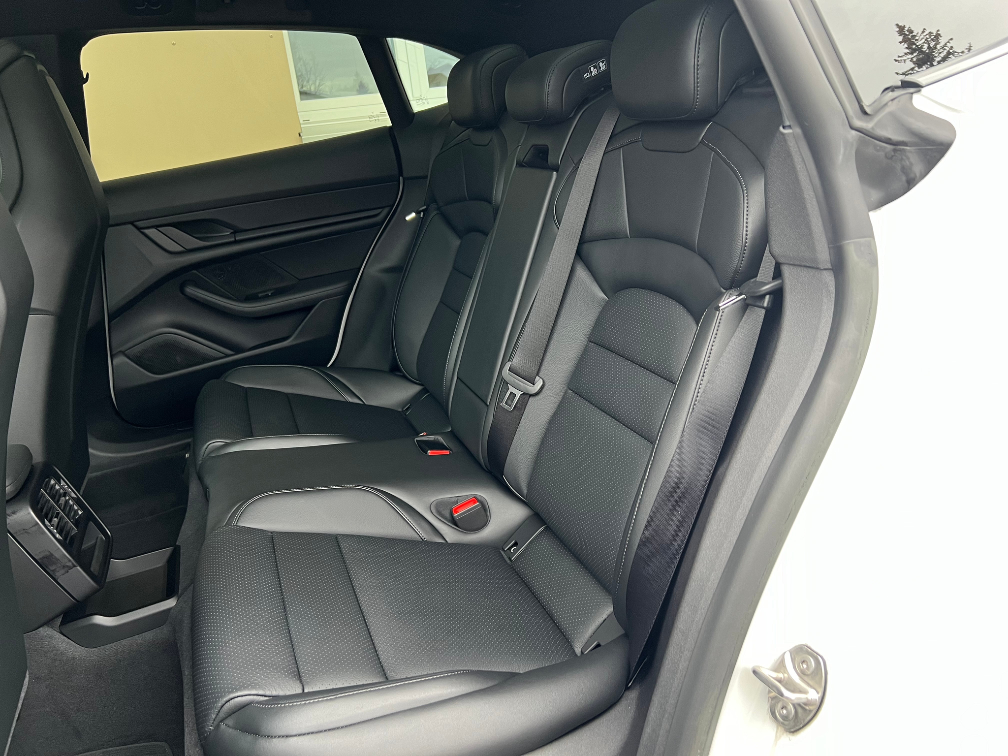 listing desktop thumbnail image 24