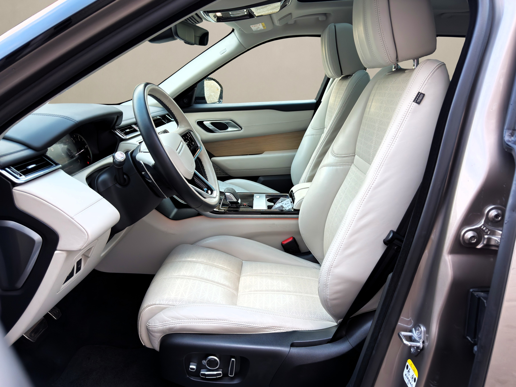 listing desktop thumbnail image 8