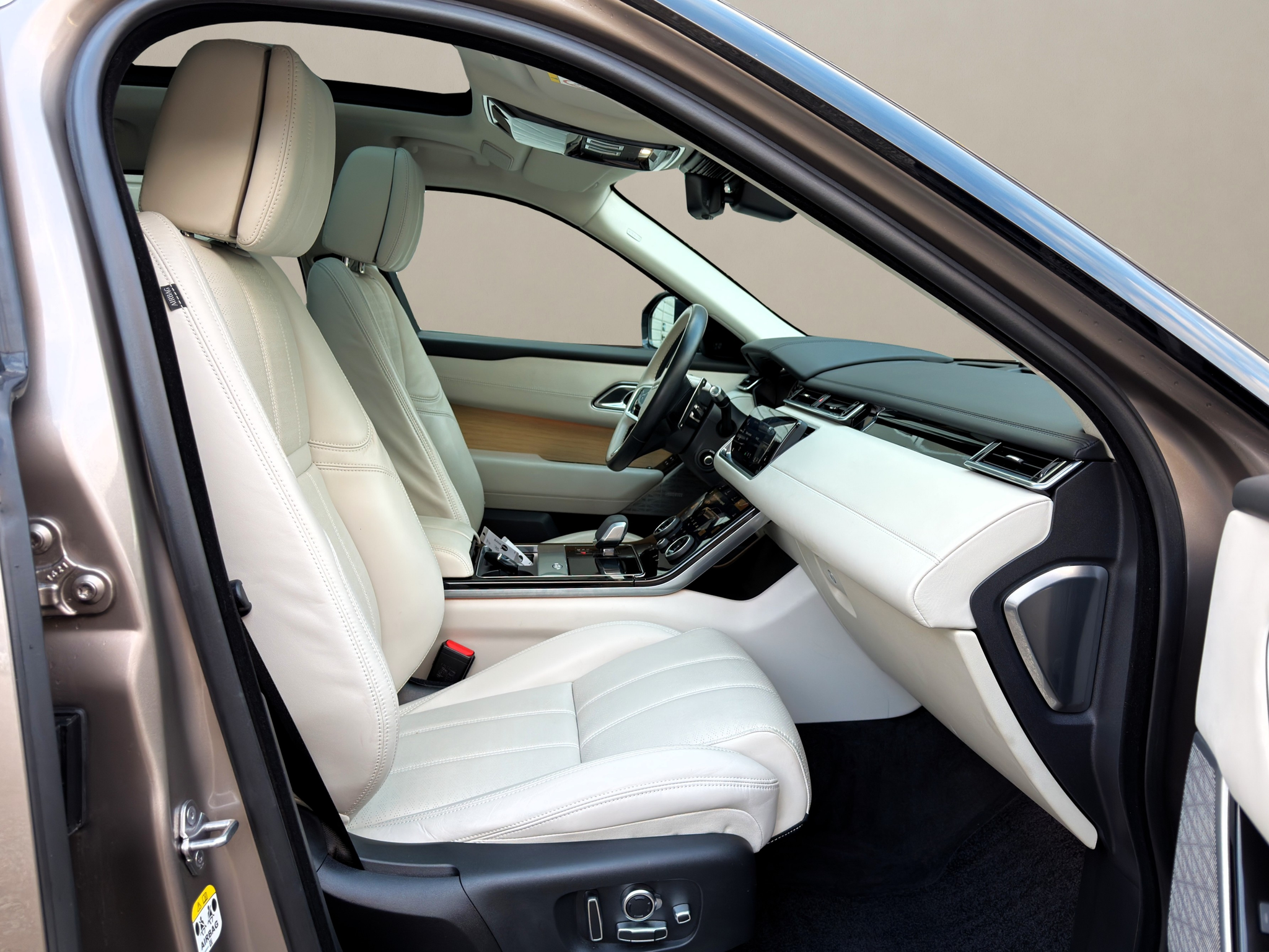 listing desktop thumbnail image 9