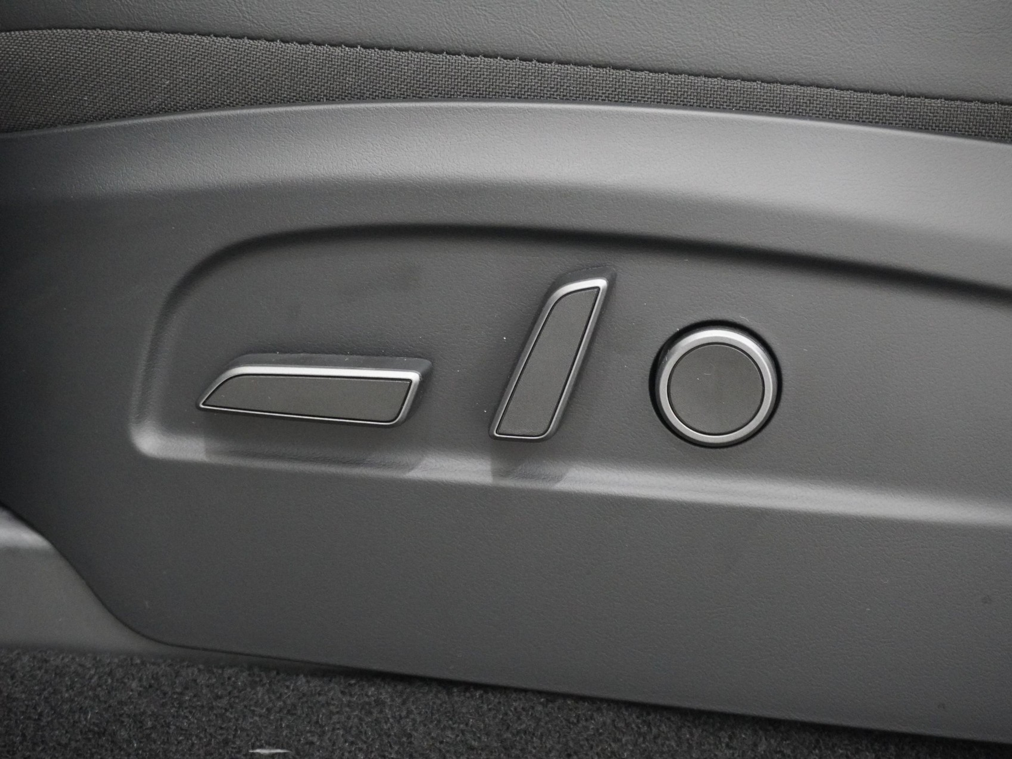 listing desktop thumbnail image 13