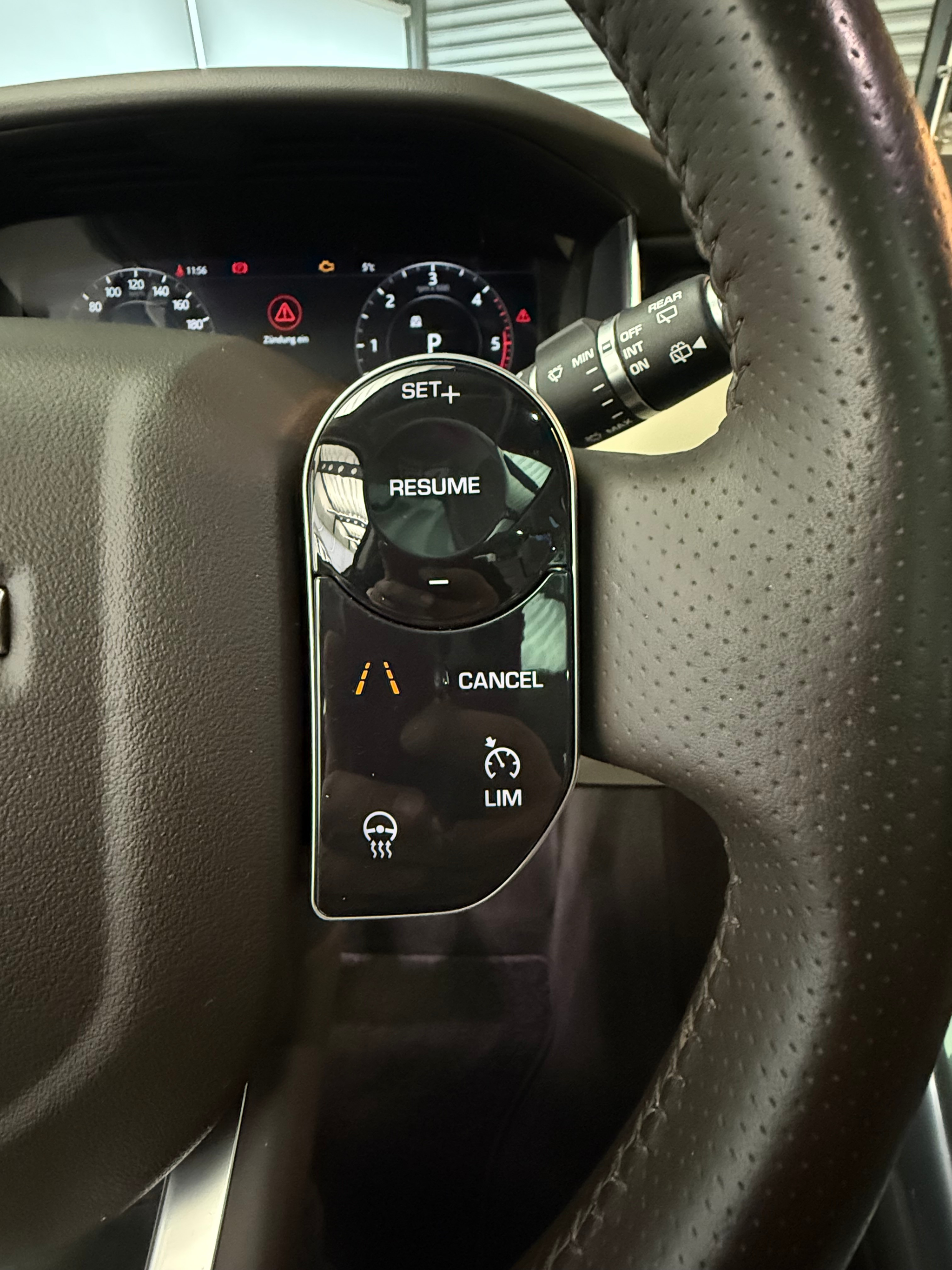 listing desktop thumbnail image 18