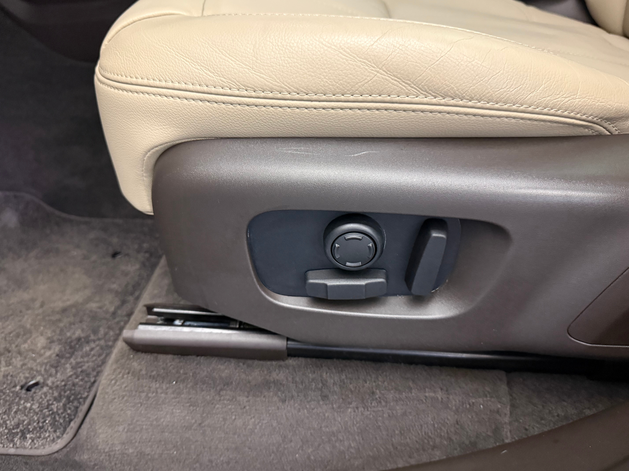 listing desktop thumbnail image 11