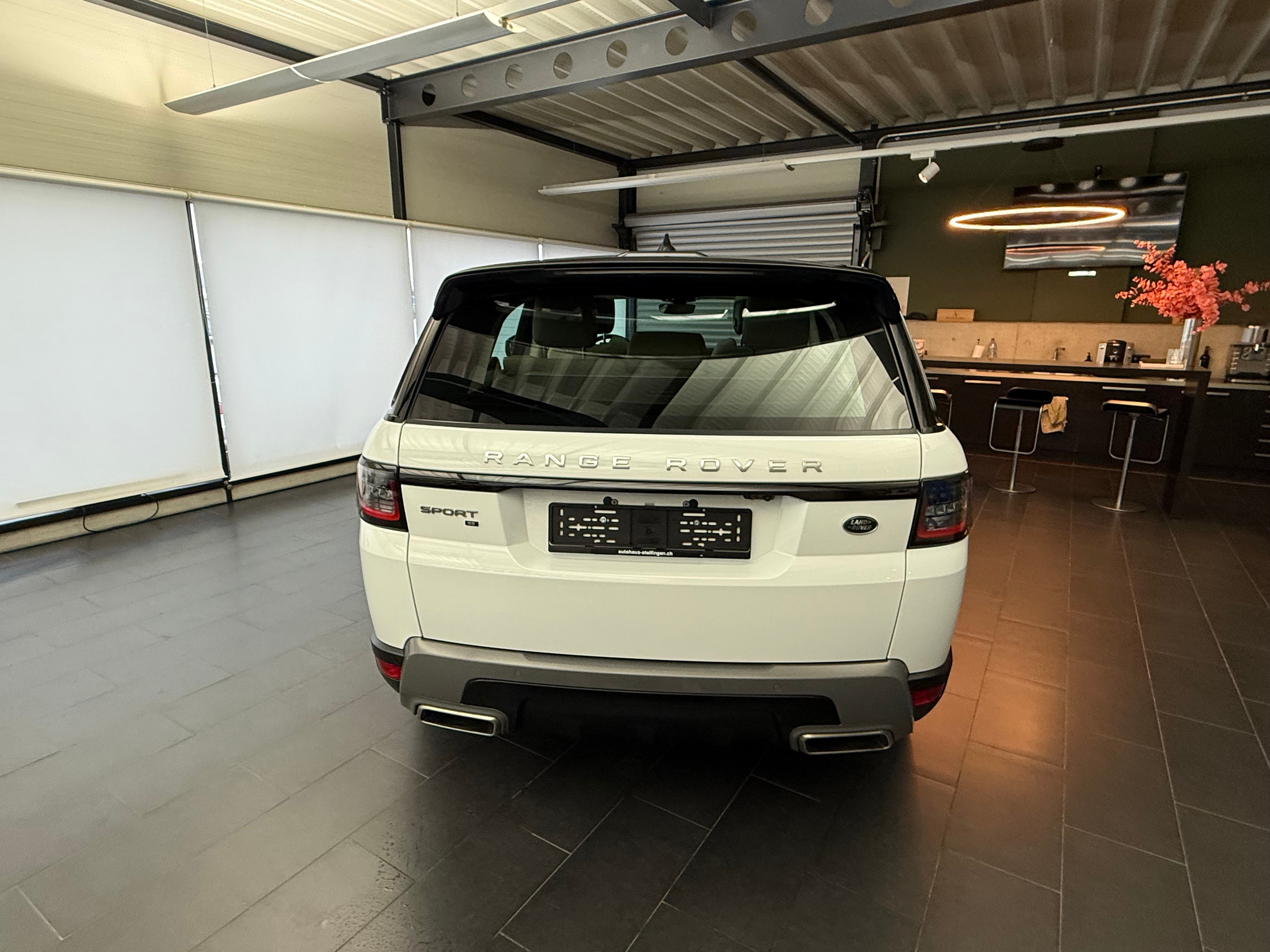 listing desktop thumbnail image 23