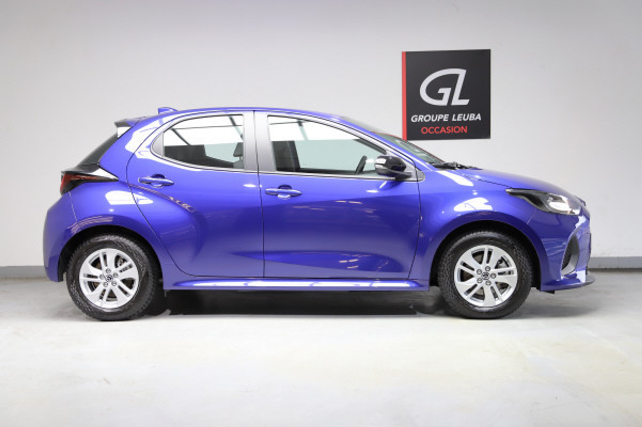 listing desktop thumbnail image 6