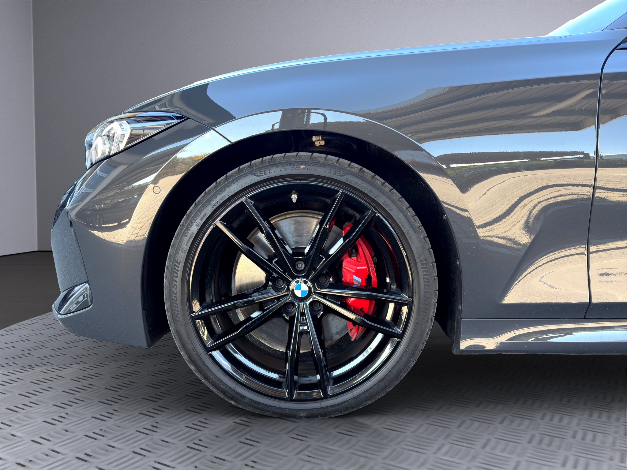 listing desktop thumbnail image 8