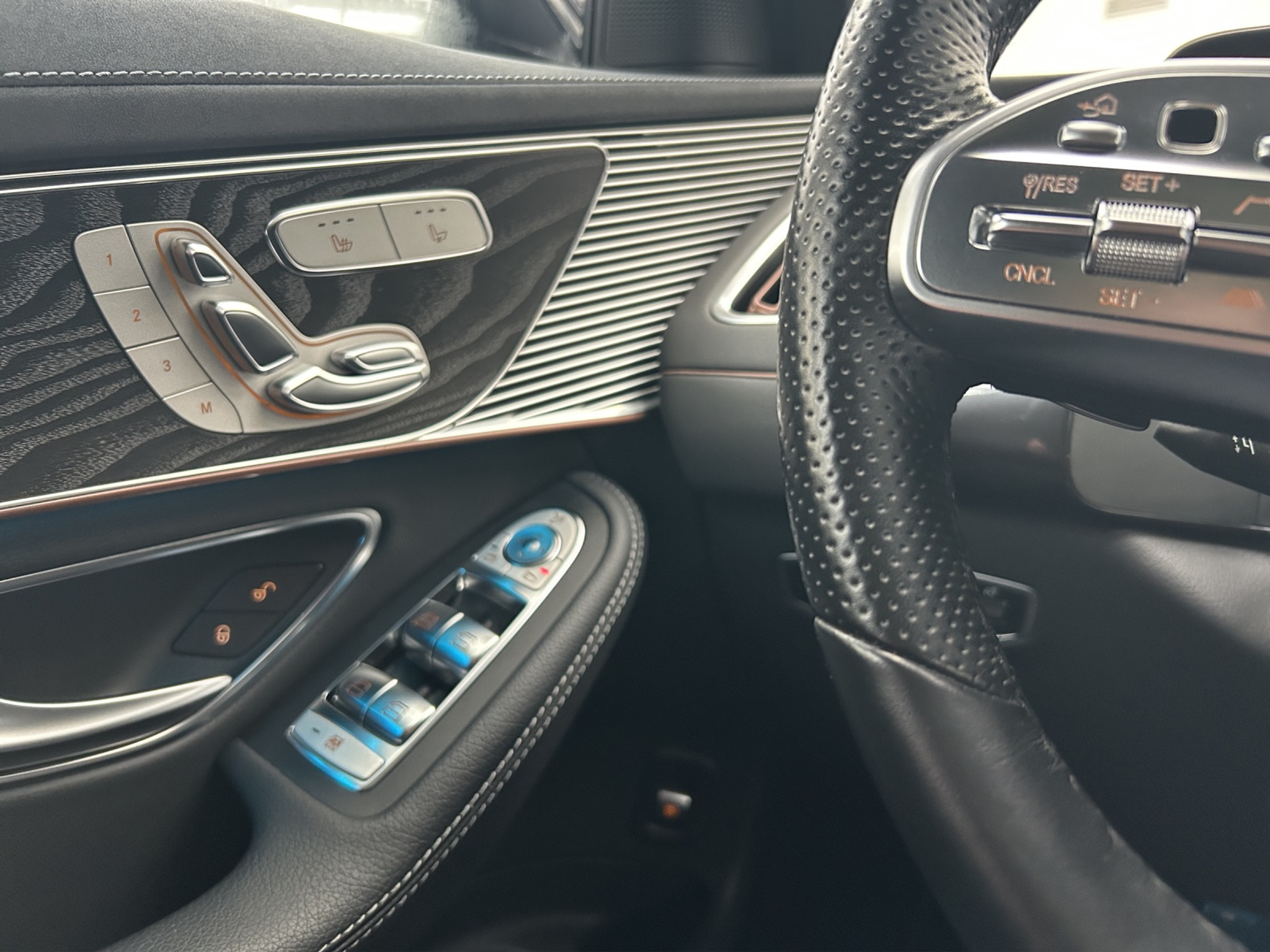 listing desktop thumbnail image 14