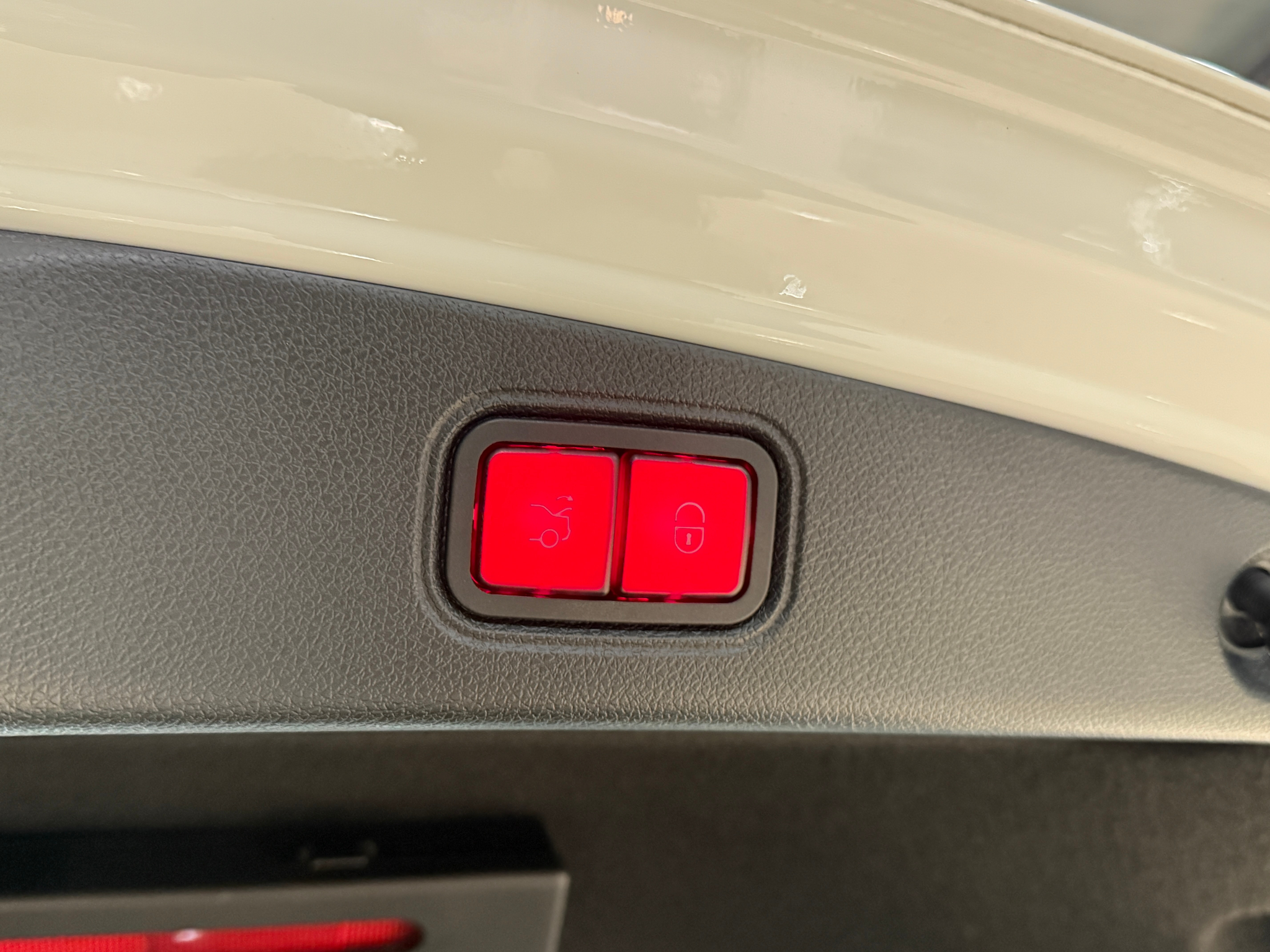 listing desktop thumbnail image 17