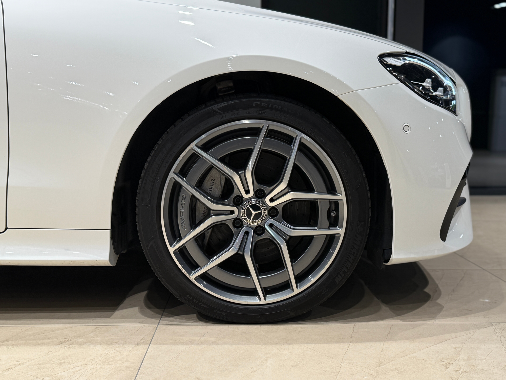 listing desktop thumbnail image 4