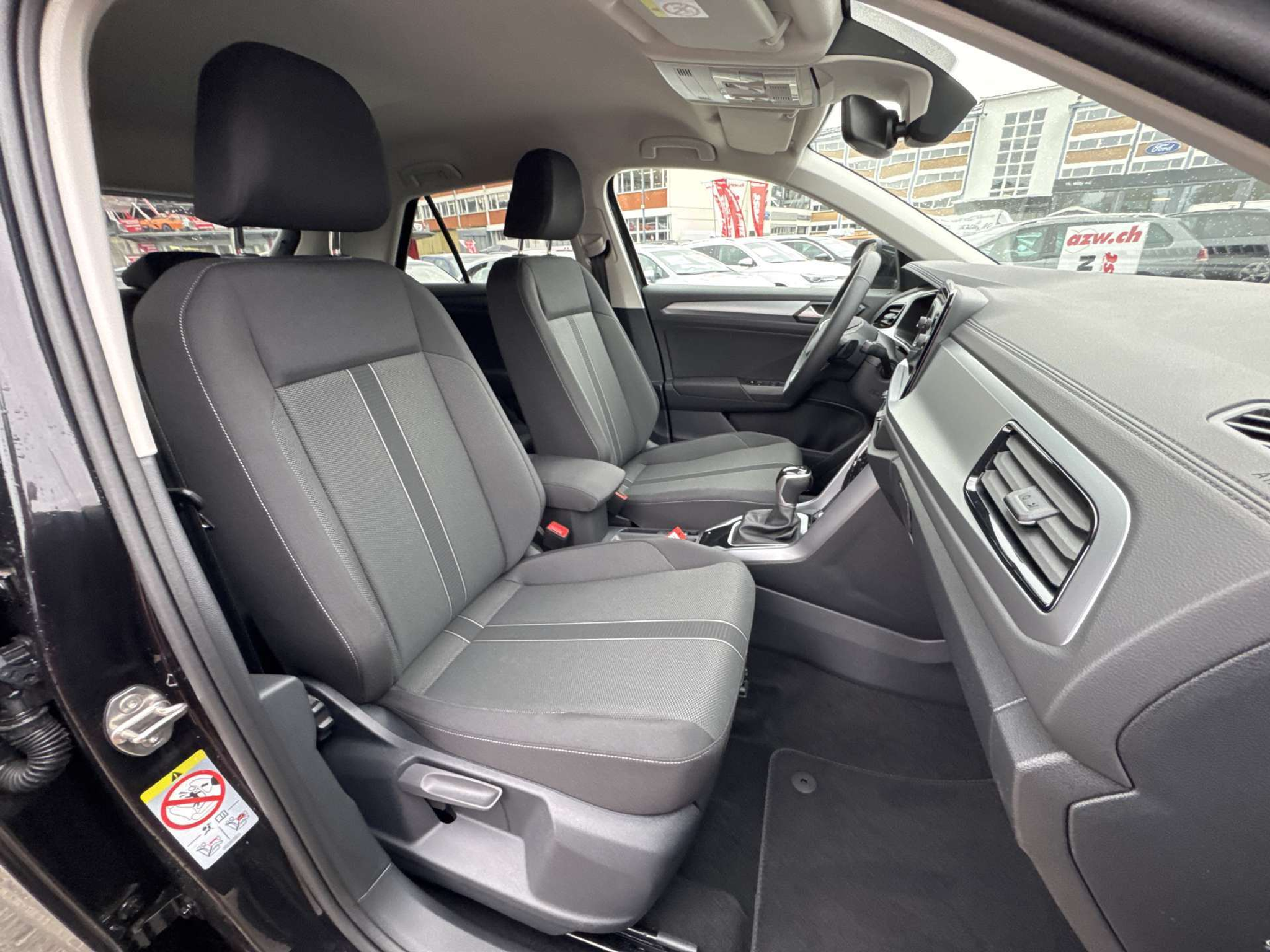 listing desktop thumbnail image 12