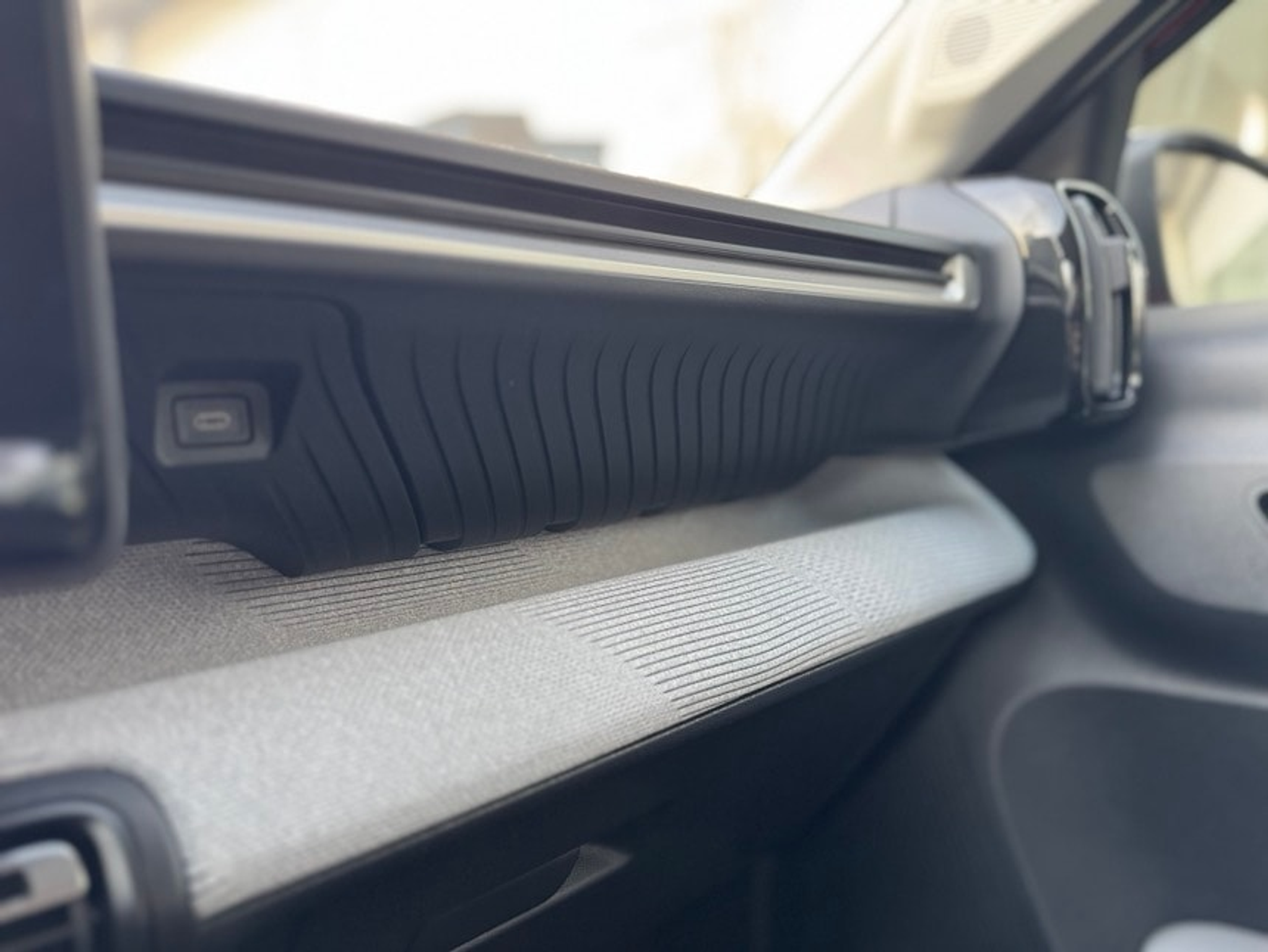 listing desktop thumbnail image 12