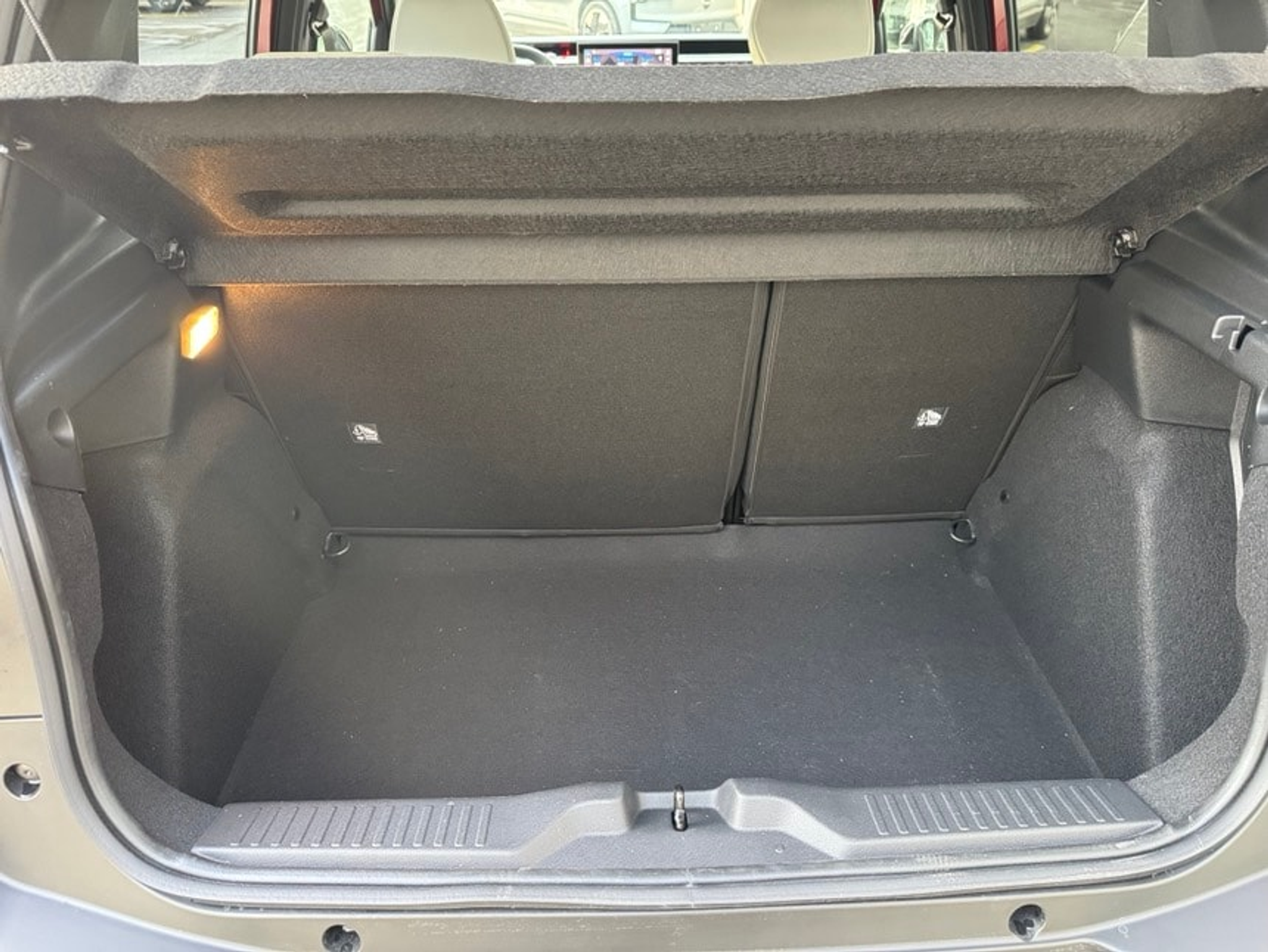 listing desktop thumbnail image 8